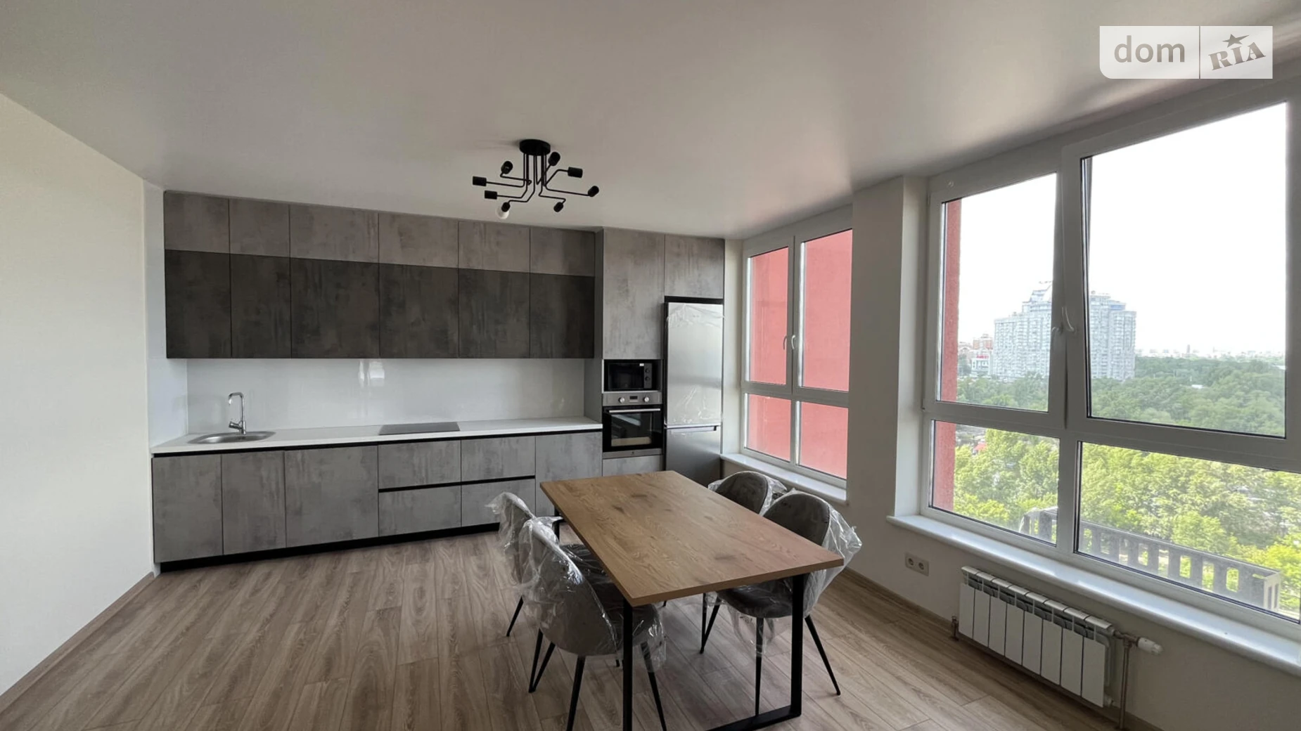 Продается 2-комнатная квартира 69 кв. м в Киеве, ул. Набережно-Рыбальская дорога, 27 - фото 2