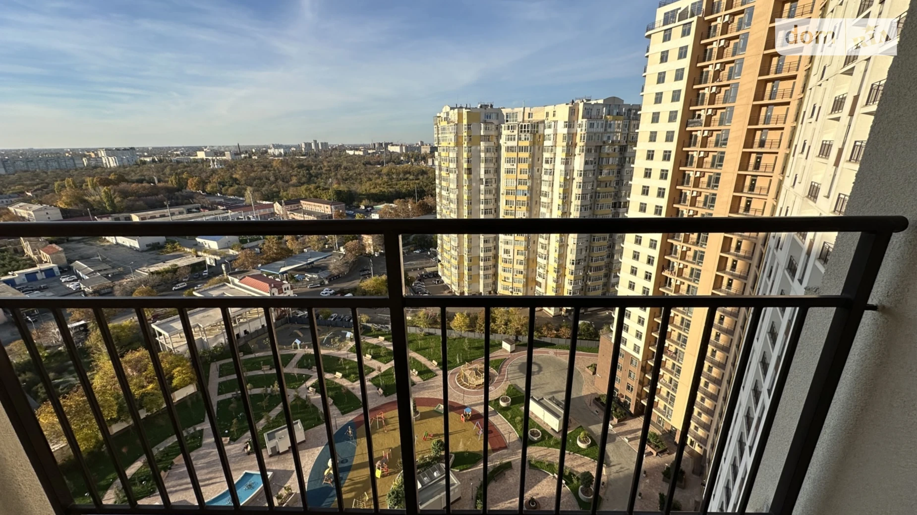 Продается 1-комнатная квартира 43 кв. м в Одессе, ул. Краснова, 3 корпус 60 - фото 2