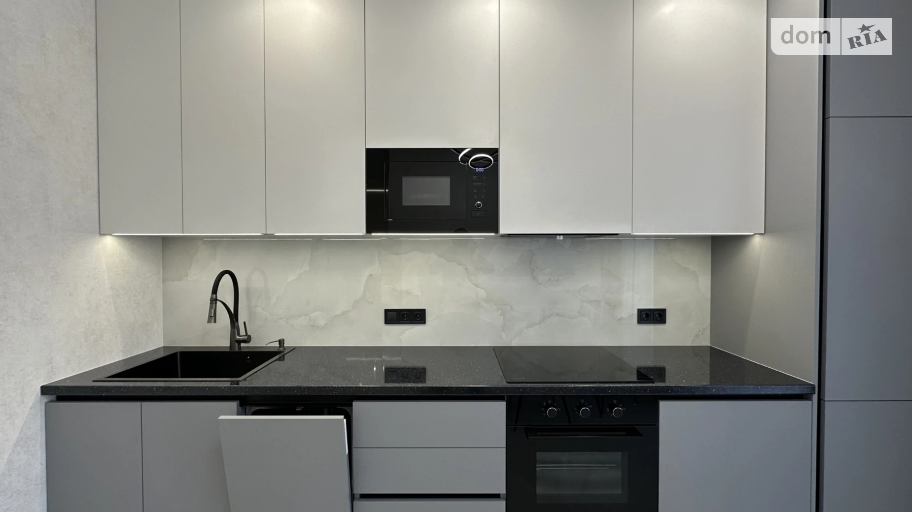 Продается 1-комнатная квартира 43 кв. м в Одессе, ул. Краснова, 3 корпус 60 - фото 4