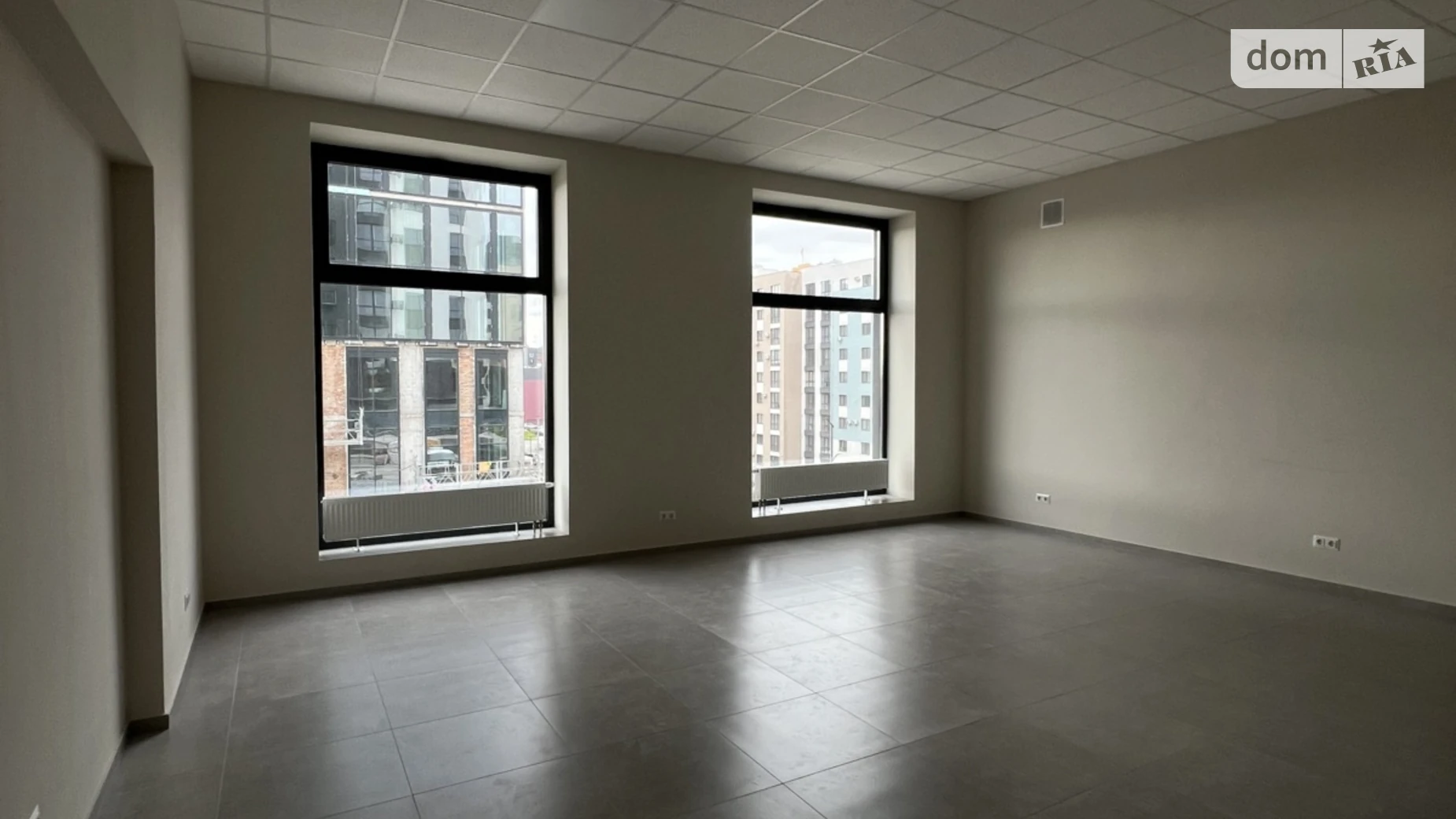 Сдается в аренду офис 48 кв. м в бизнес-центре, цена: 480 $ - фото 2