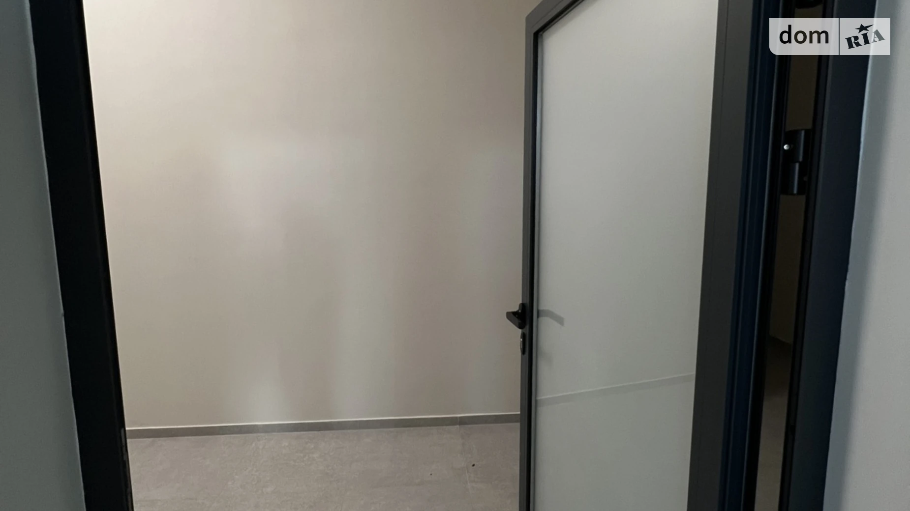 Сдается в аренду офис 48 кв. м в бизнес-центре, цена: 480 $ - фото 5