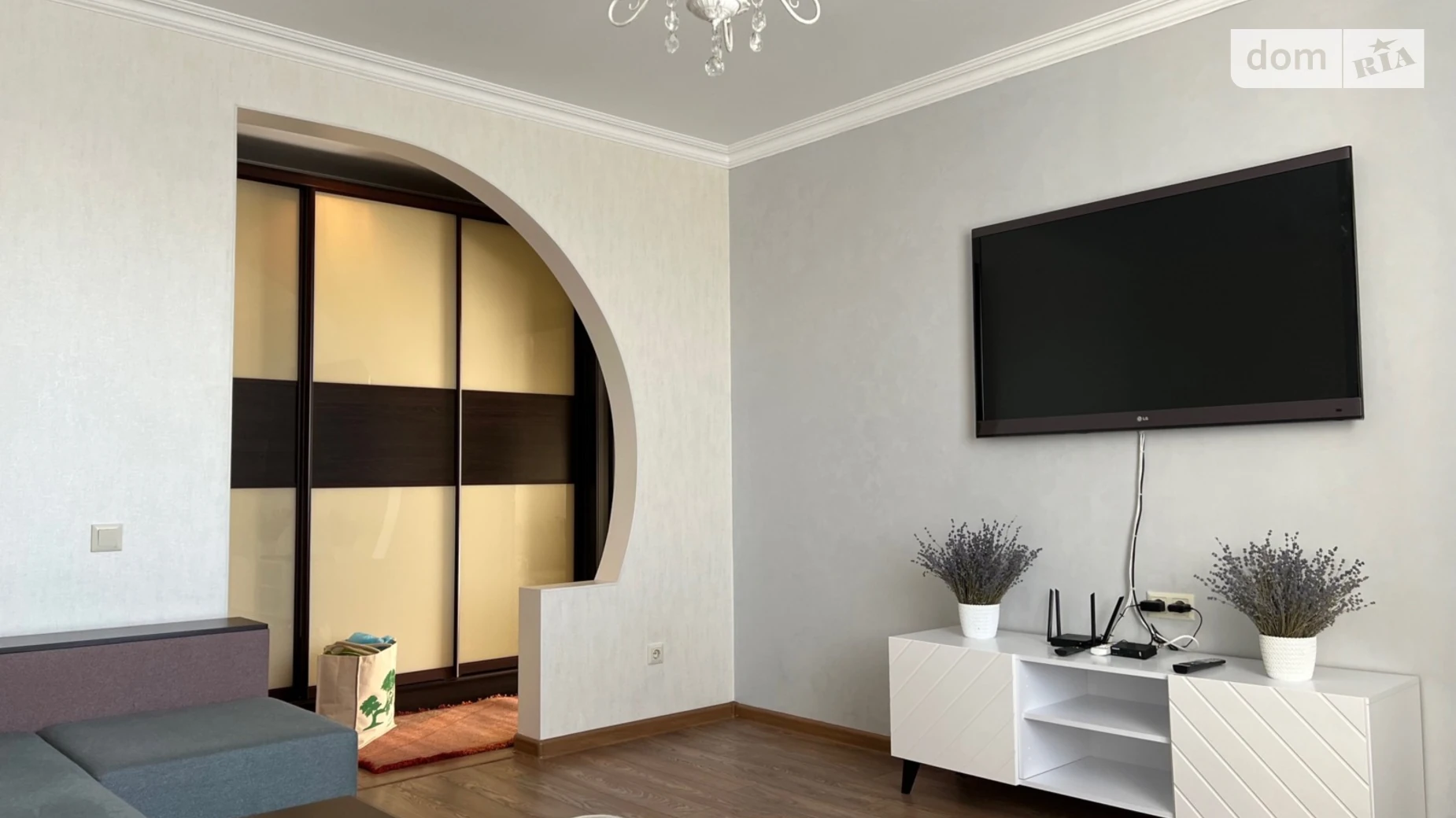 Продается 2-комнатная квартира 67 кв. м в Ивано-Франковске, ул. Довженко А., 51 - фото 5