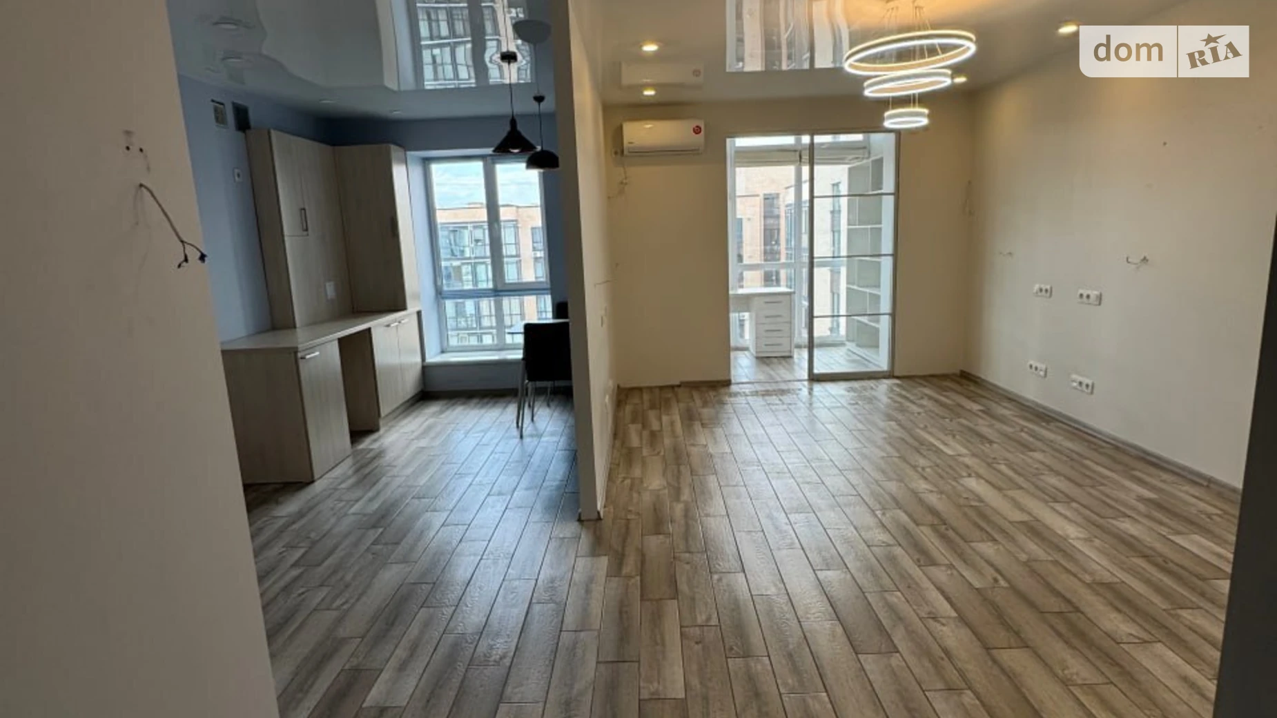 Продается 1-комнатная квартира 43 кв. м в Днепре, ул. Набережная Победы, 42П - фото 2