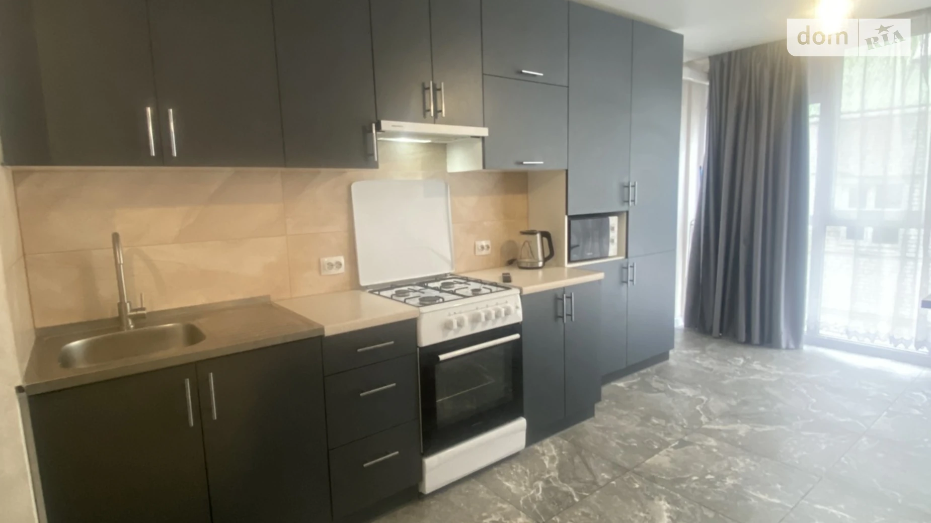 1-комнатная квартира 45 кв. м в Тернополе, ул. Белогорская - фото 3