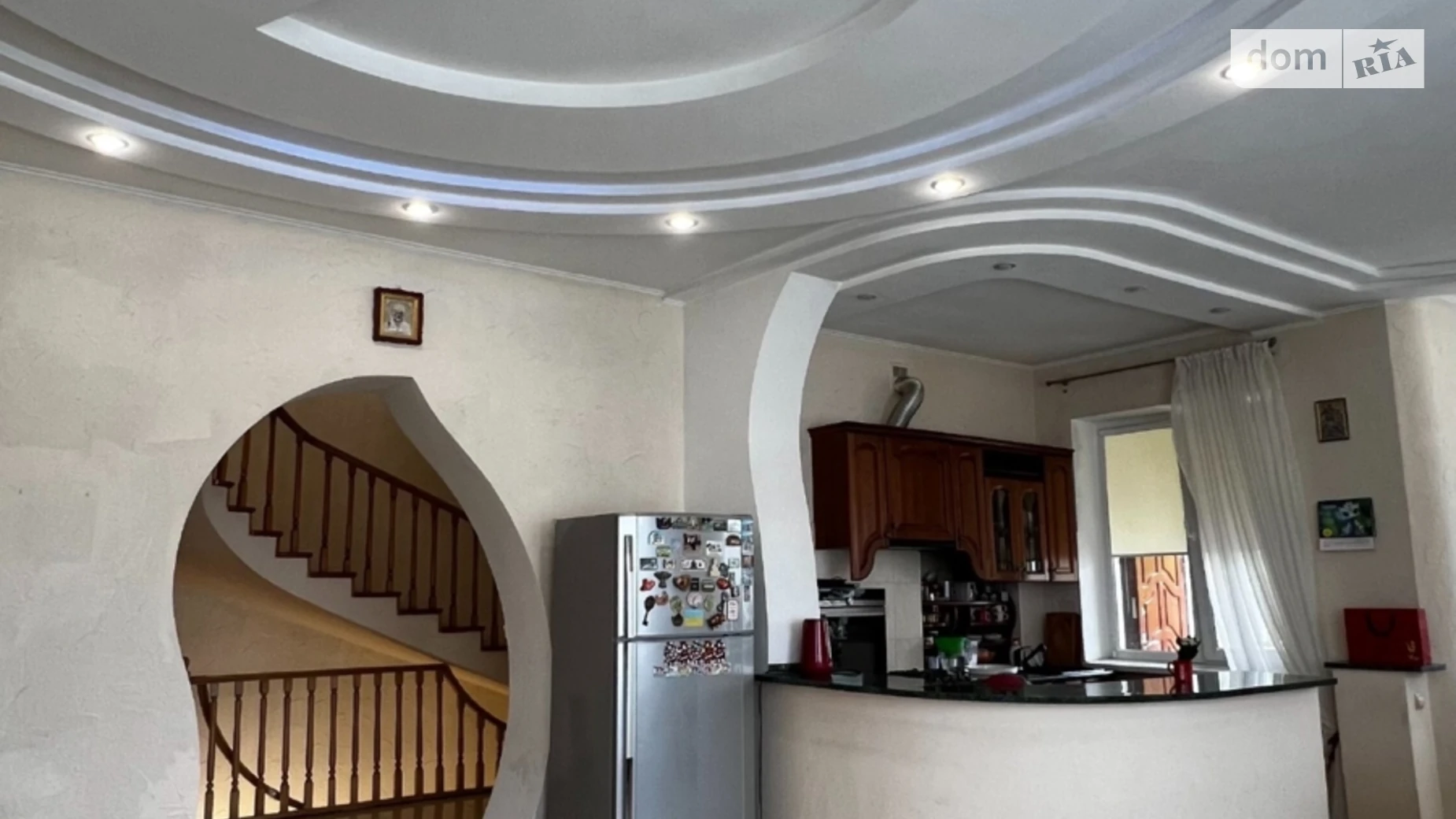 Продается дом на 2 этажа 237 кв. м с беседкой, цена: 250000 $ - фото 3