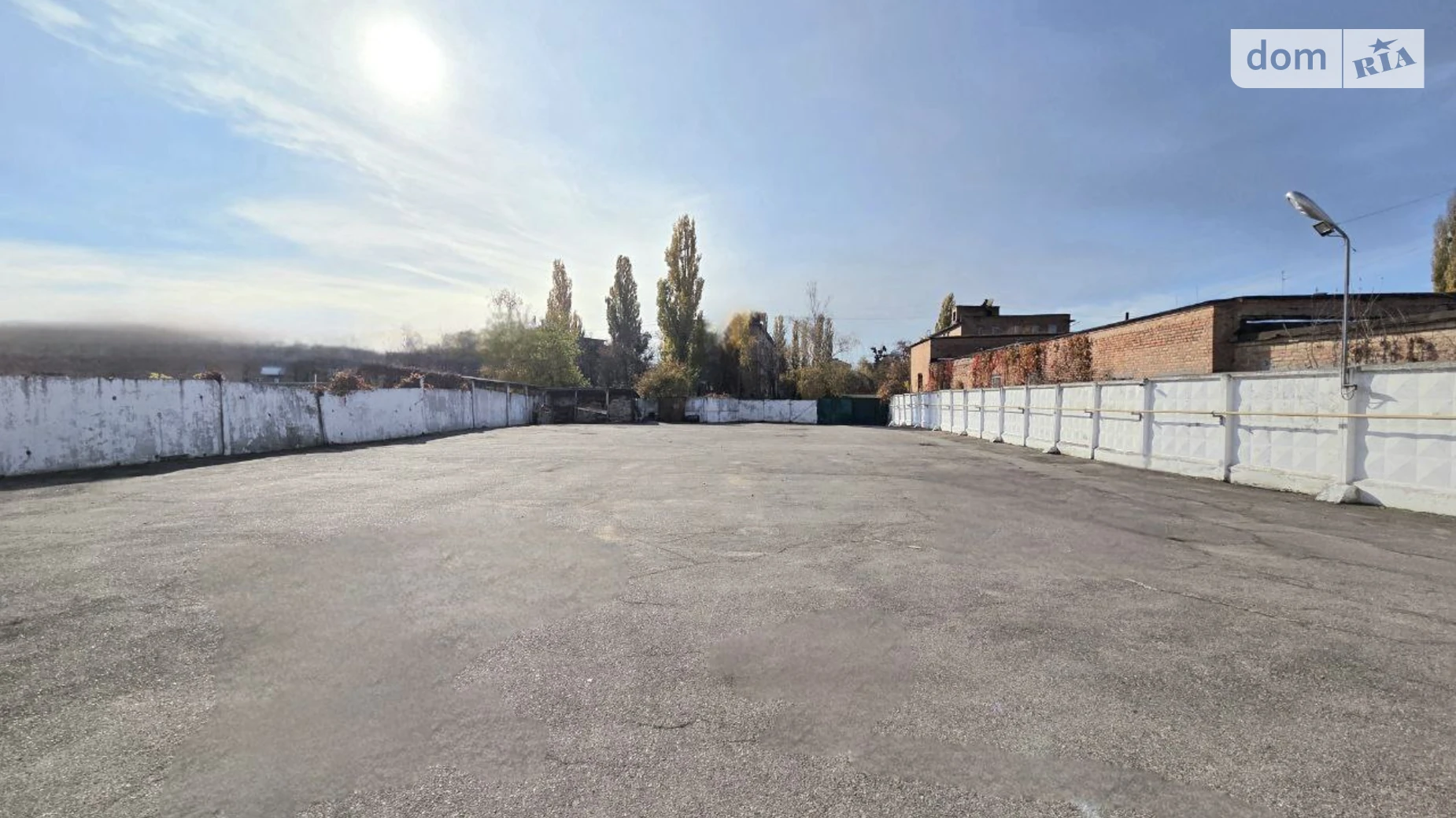 Продается объект сферы услуг 2160 кв. м в 3-этажном здании, цена: 1000000 $ - фото 2