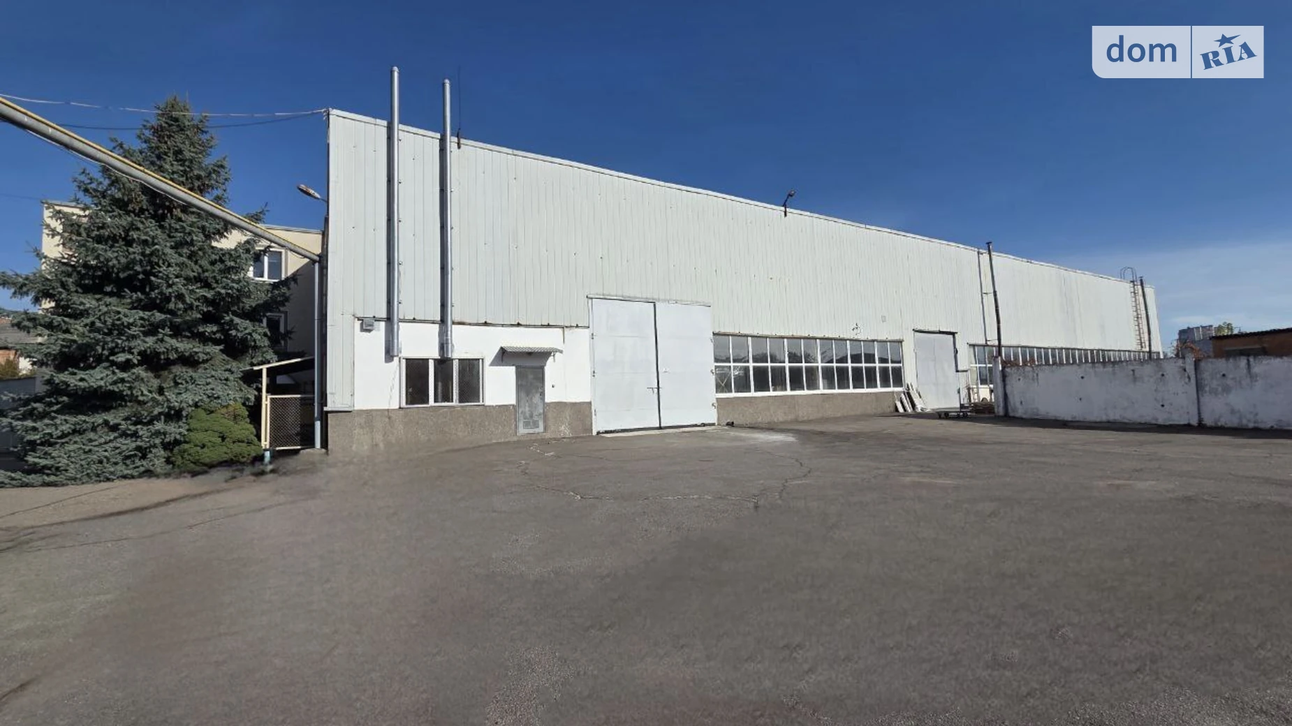 Продается объект сферы услуг 2160 кв. м в 3-этажном здании, цена: 1000000 $ - фото 3