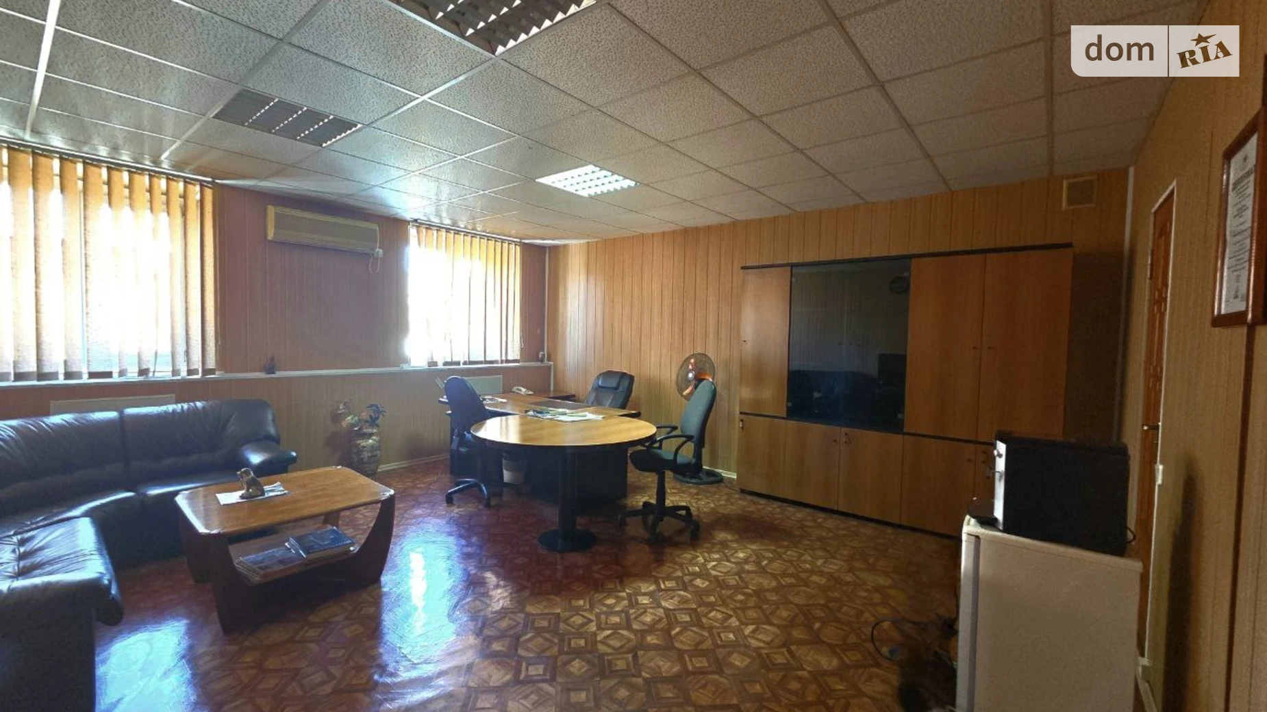 Продается объект сферы услуг 2160 кв. м в 3-этажном здании, цена: 1000000 $ - фото 5