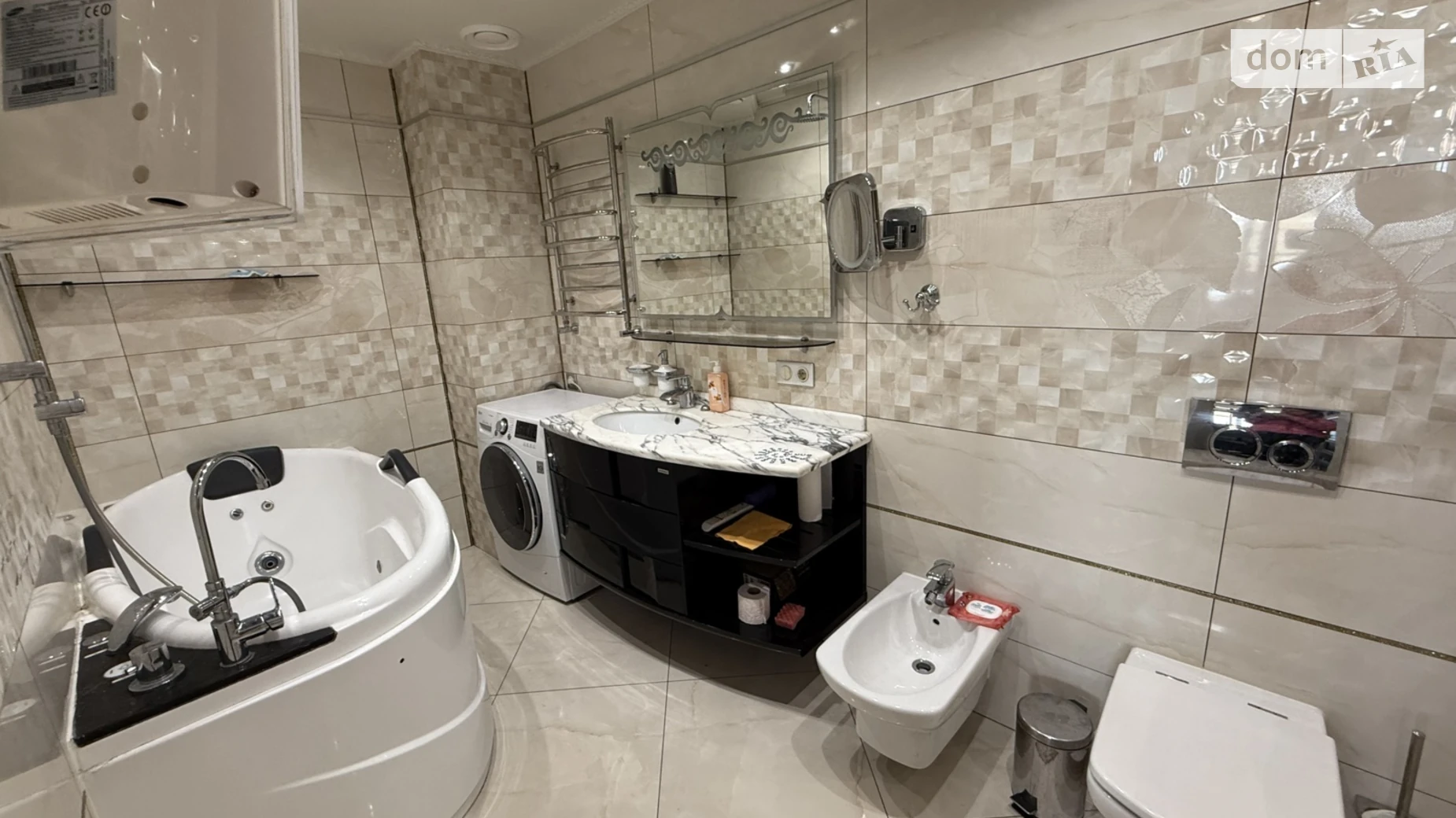 Сдается в аренду 1-комнатная квартира 72 кв. м в Ужгороде, ул. Докучаева, 4А - фото 2