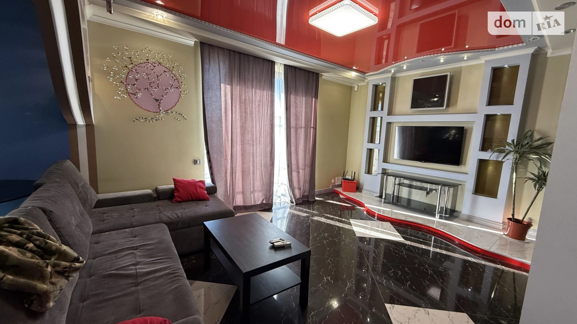 Сдается в аренду 1-комнатная квартира 72 кв. м в Ужгороде, ул. Докучаева, 4А - фото 4