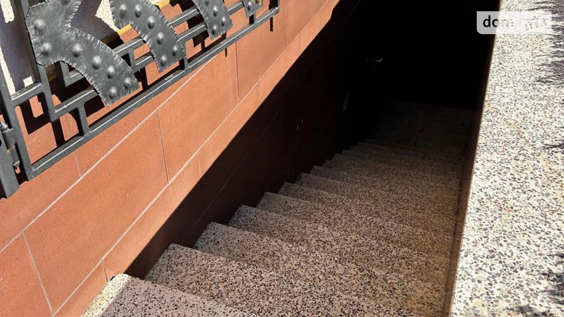 Продается помещения свободного назначения 42.4 кв. м в 5-этажном здании, цена: 28000 $ - фото 2