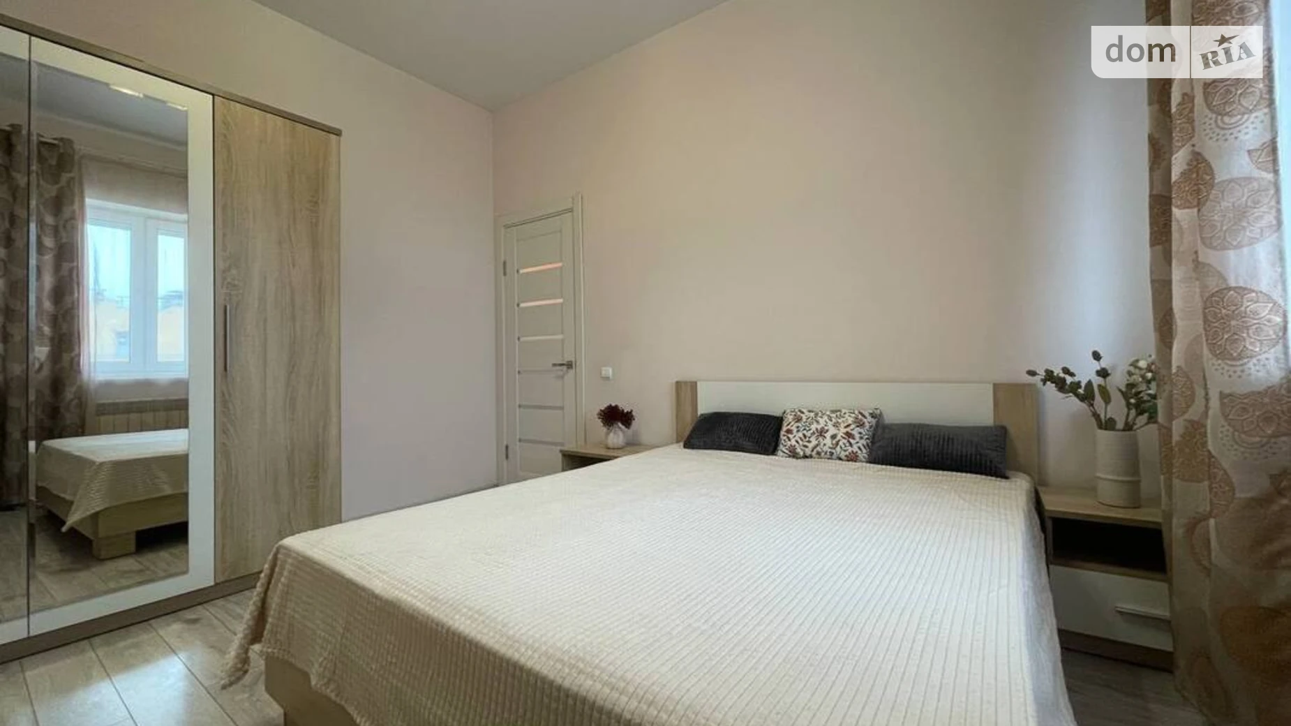 Продается 1-комнатная квартира 55.4 кв. м в Киеве, ул. Юрия Кондратюка, 3 - фото 4