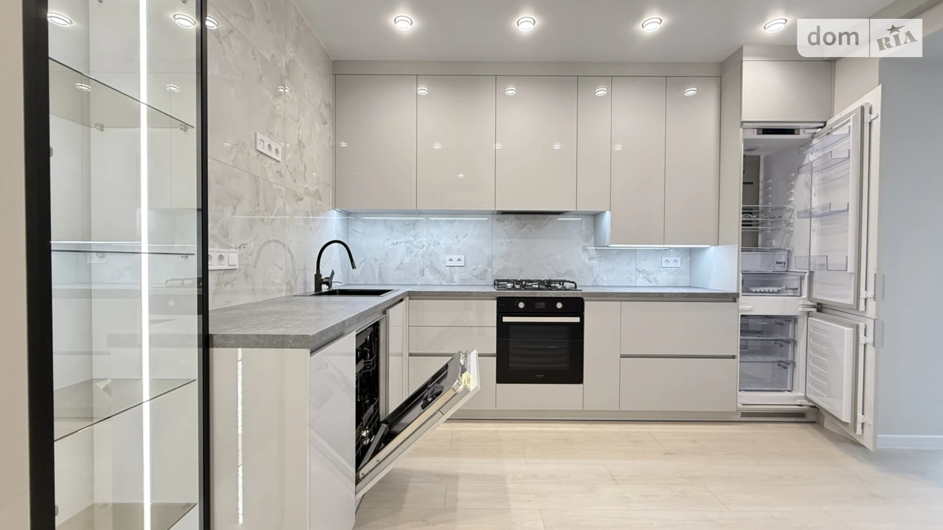 Продается 2-комнатная квартира 63 кв. м в Ровно, ул. Студенческая, 24А - фото 2