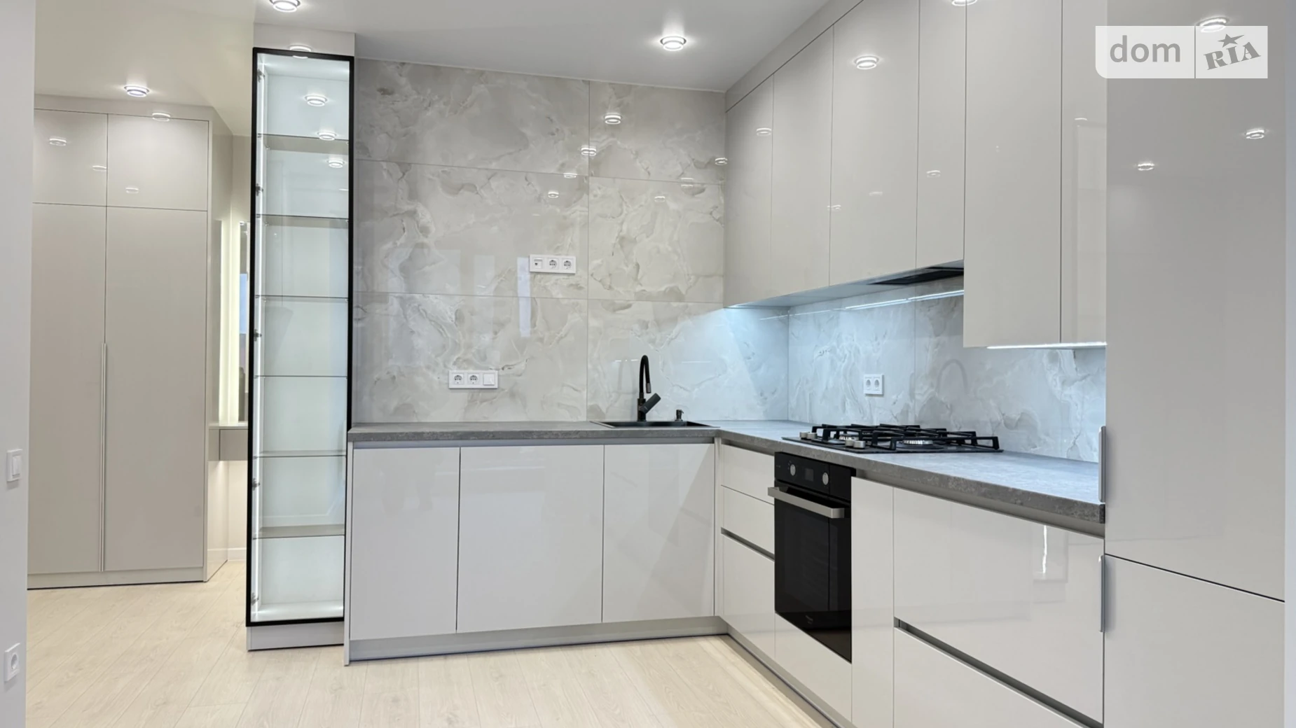 Продается 2-комнатная квартира 63 кв. м в Ровно, ул. Студенческая, 24А - фото 4