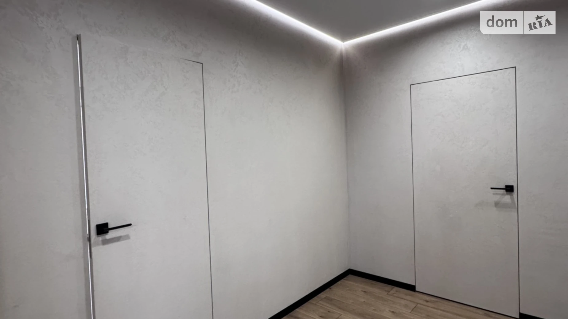 Продается 2-комнатная квартира 80 кв. м в Ивано-Франковске, ул. Хмельницкого Богдана - фото 3