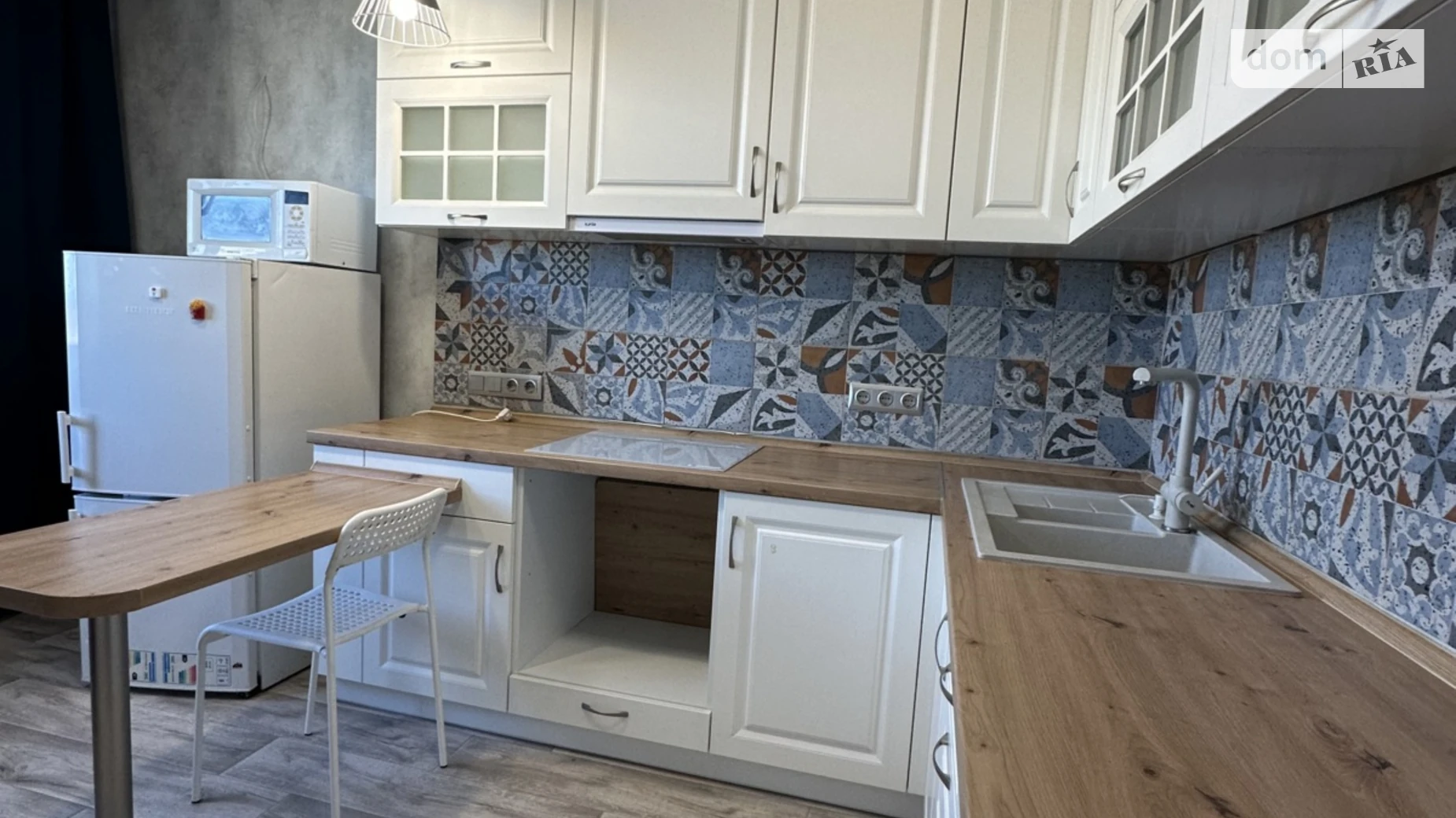 Продається 1-кімнатна квартира 43 кв. м у Лиманці, вул. Перлинна, 1Б - фото 3