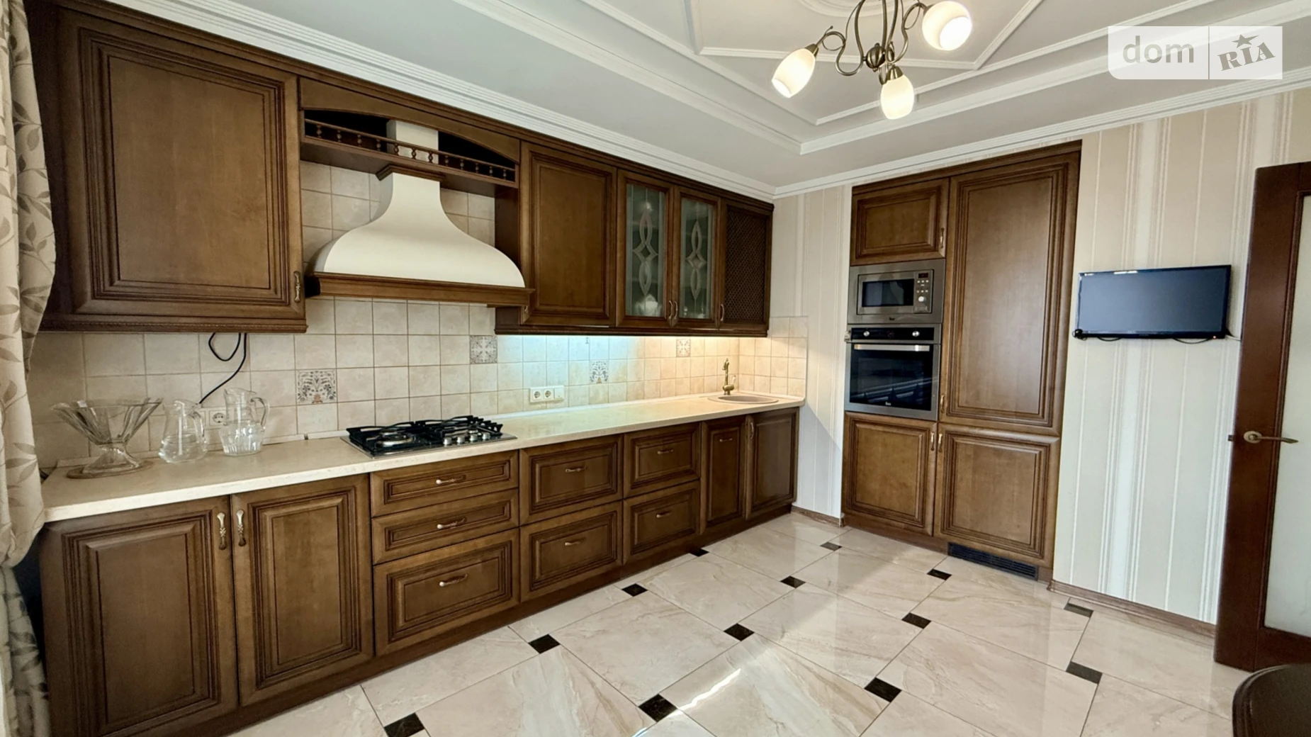 Продается 3-комнатная квартира 136.3 кв. м в Черкассах, бул. Шевченко, 150/3 - фото 3