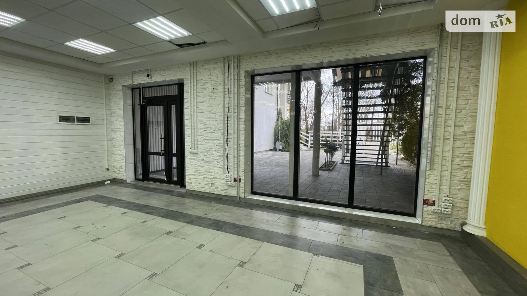 Сдается в аренду помещения свободного назначения 215 кв. м в 2-этажном здании, цена: 49450 грн - фото 3