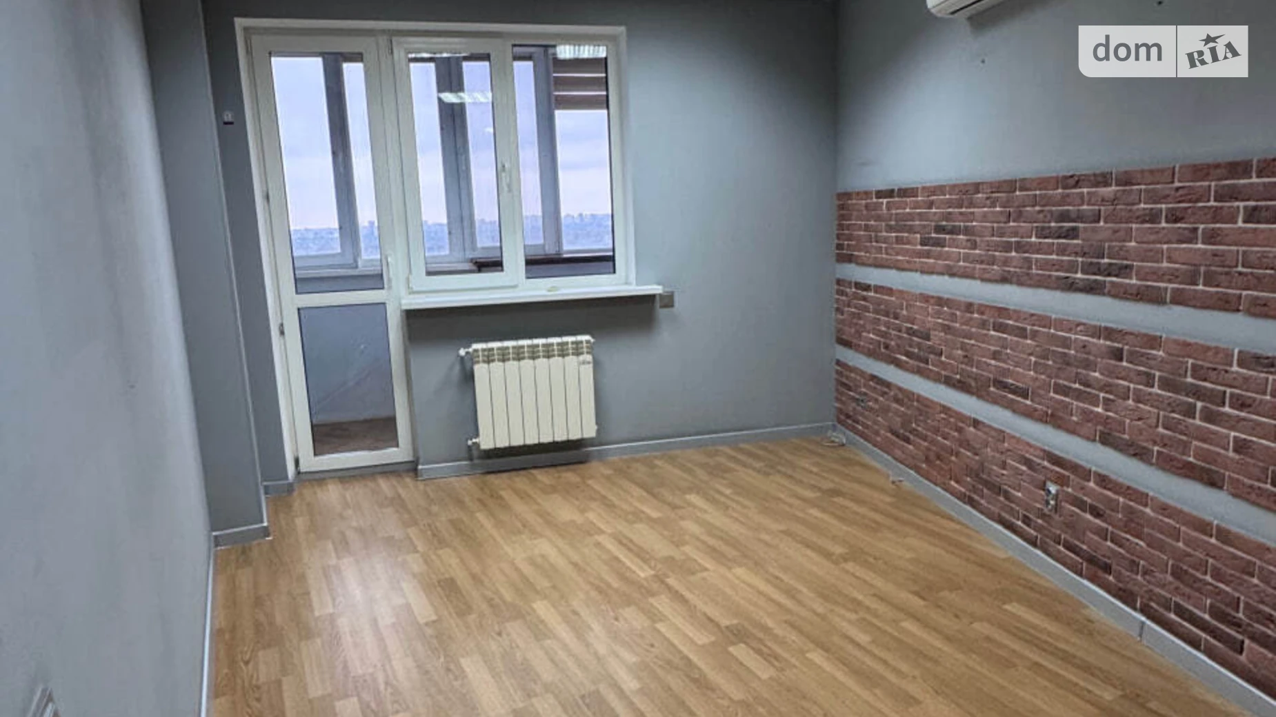 Продается офис 122.4 кв. м в бизнес-центре, цена: 360000 $ - фото 2