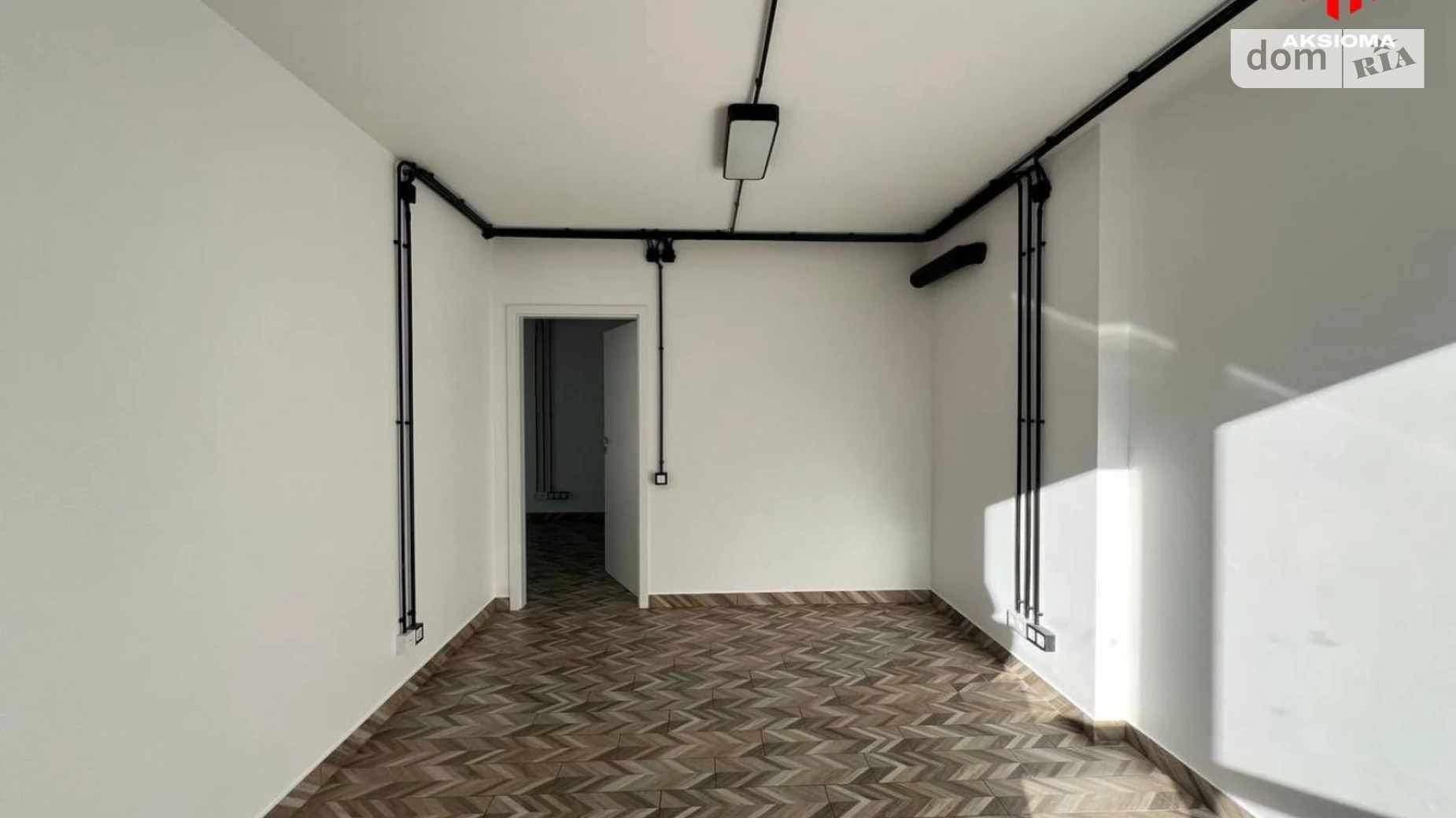 Сдается в аренду офис 85.3 кв. м в бизнес-центре, цена: 1024 $ - фото 4