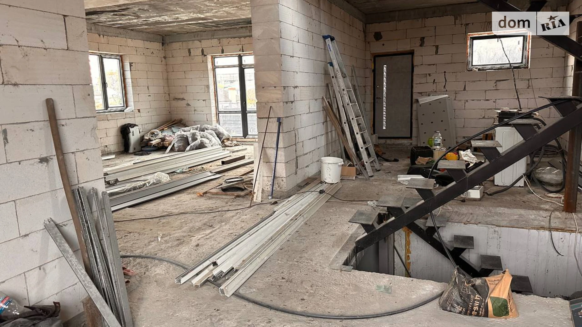 Продается дом на 2 этажа 230 кв. м с садом, цена: 105000 $ - фото 5