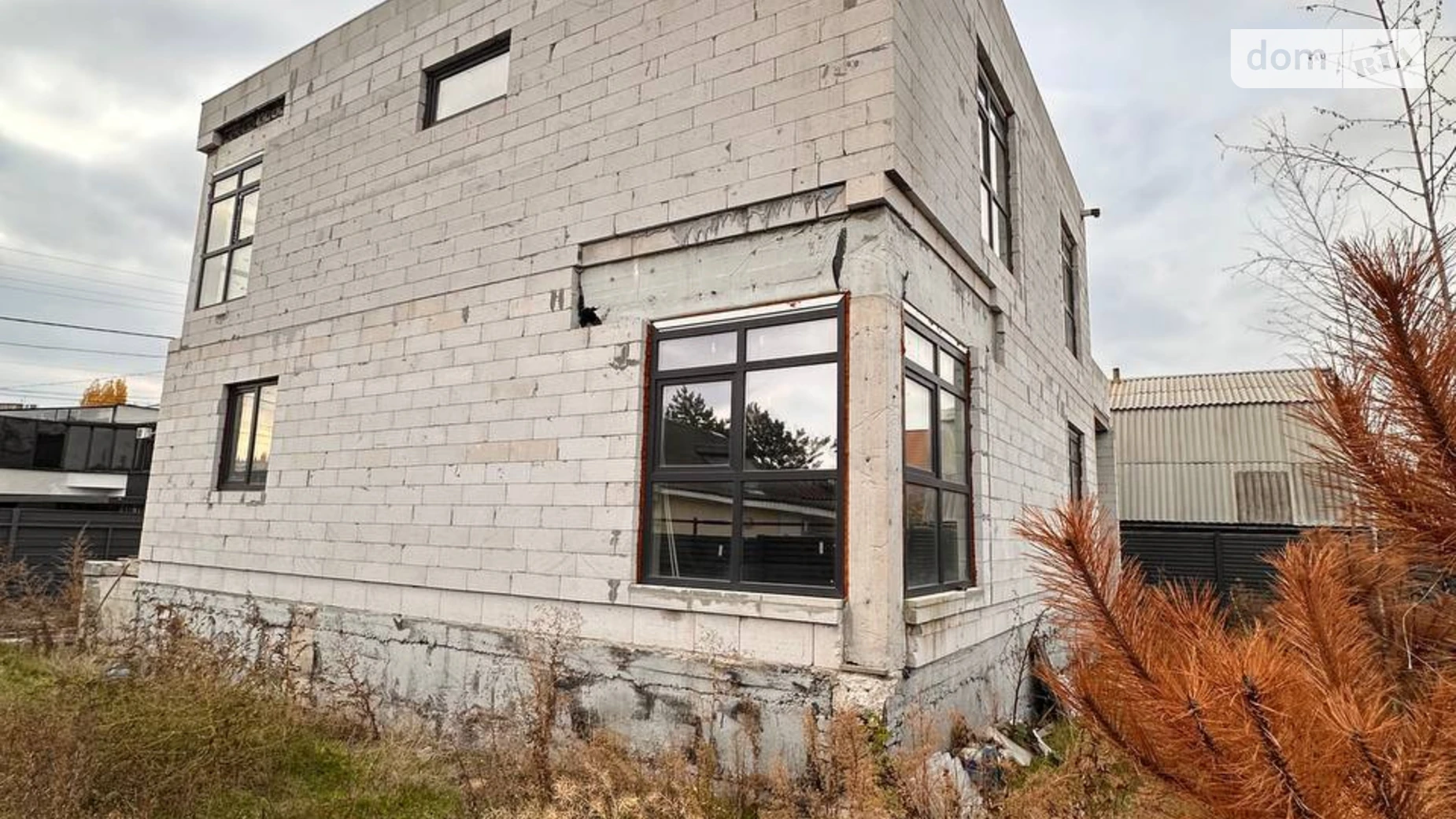 Продается дом на 2 этажа 230 кв. м с садом, цена: 105000 $ - фото 3