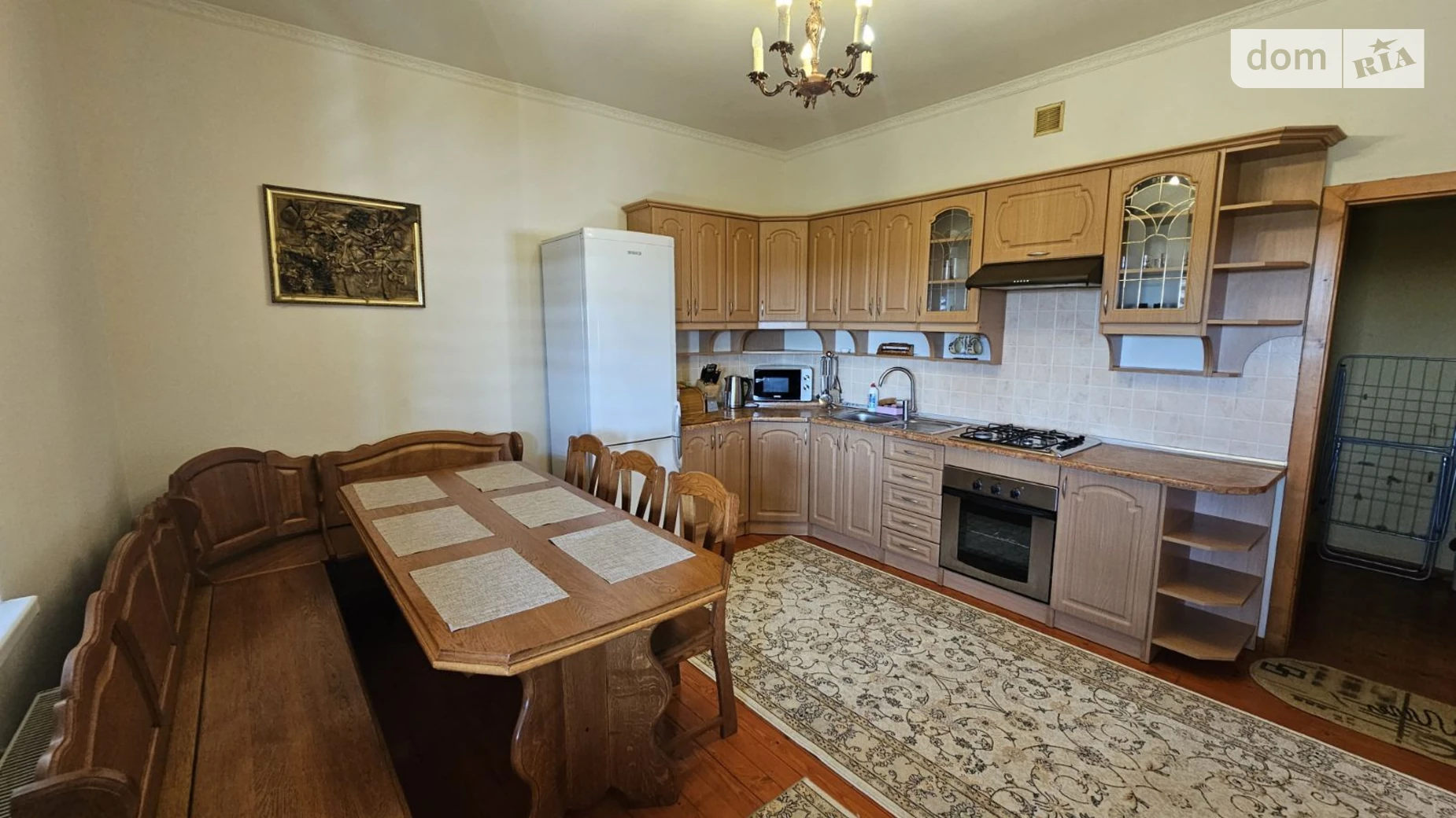 Сдается в аренду дом на 2 этажа 200 кв. м с гаражом, цена: 650 $ - фото 2