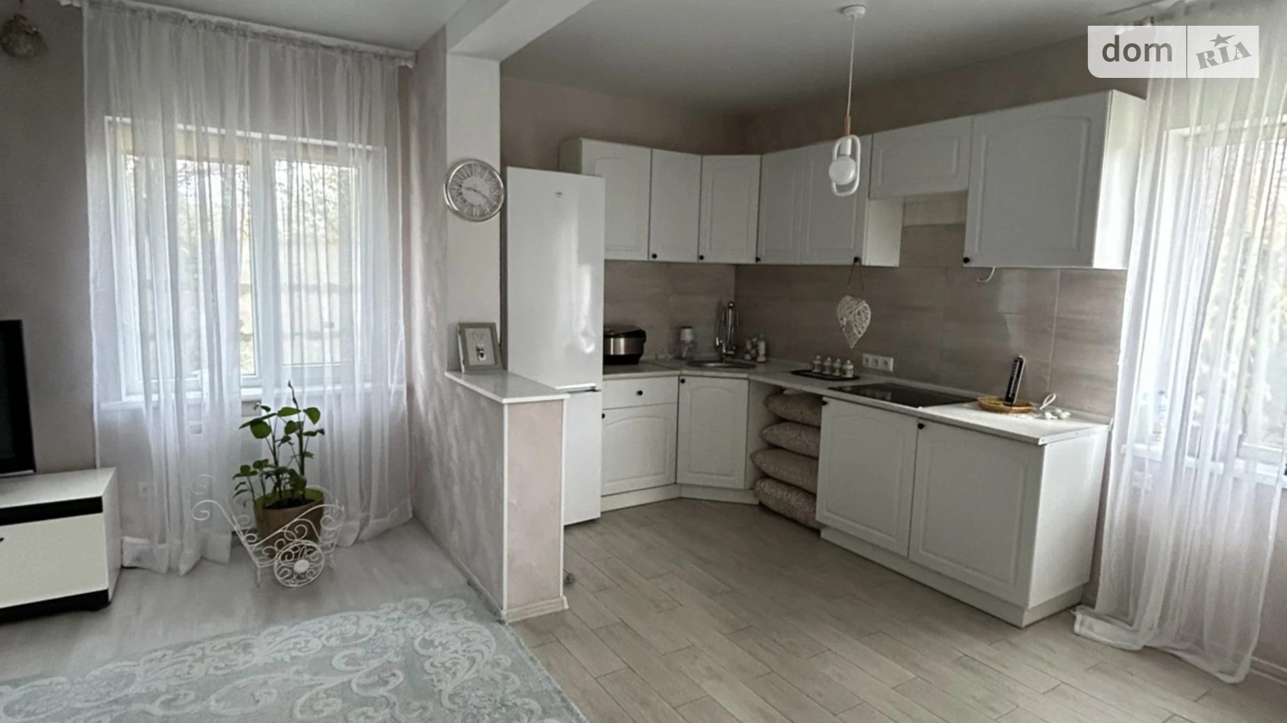 Продается дом на 2 этажа 65 кв. м с гаражом, цена: 42000 $ - фото 5