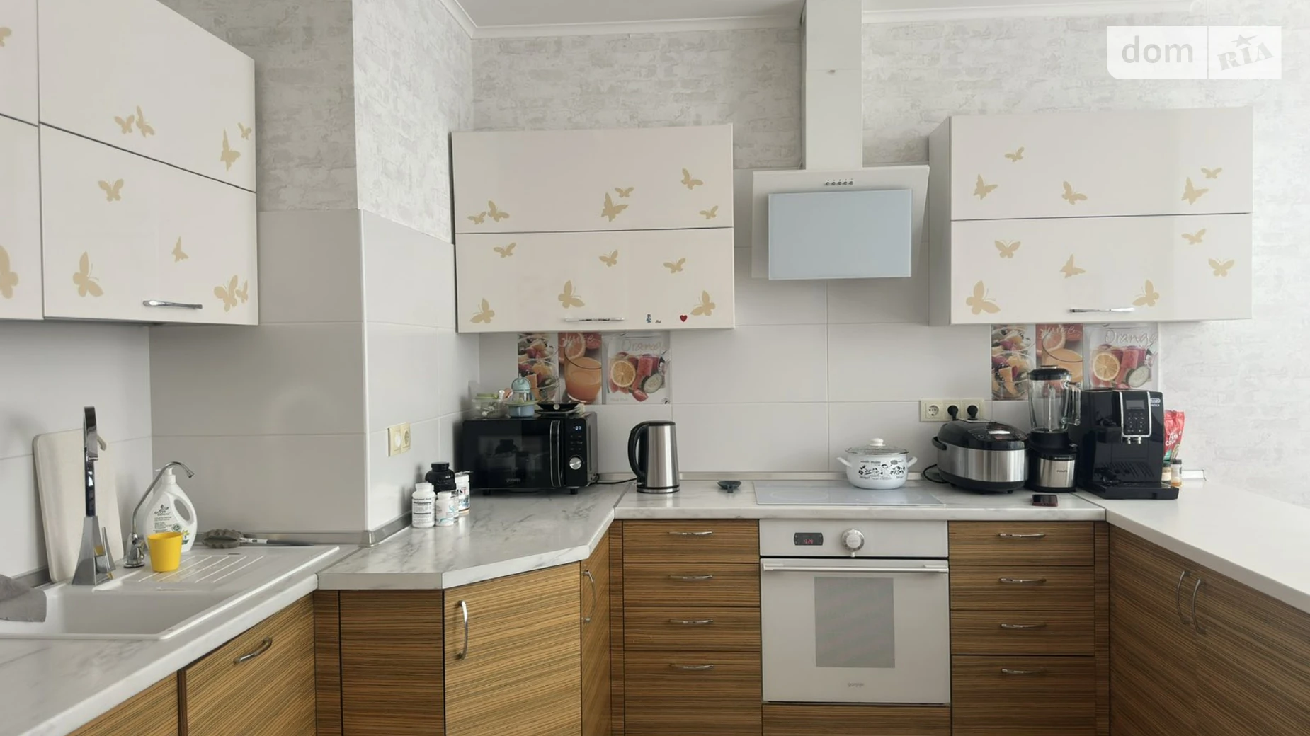 Продается 3-комнатная квартира 107.9 кв. м в Одессе, ул. Армейская, 11/3 - фото 2