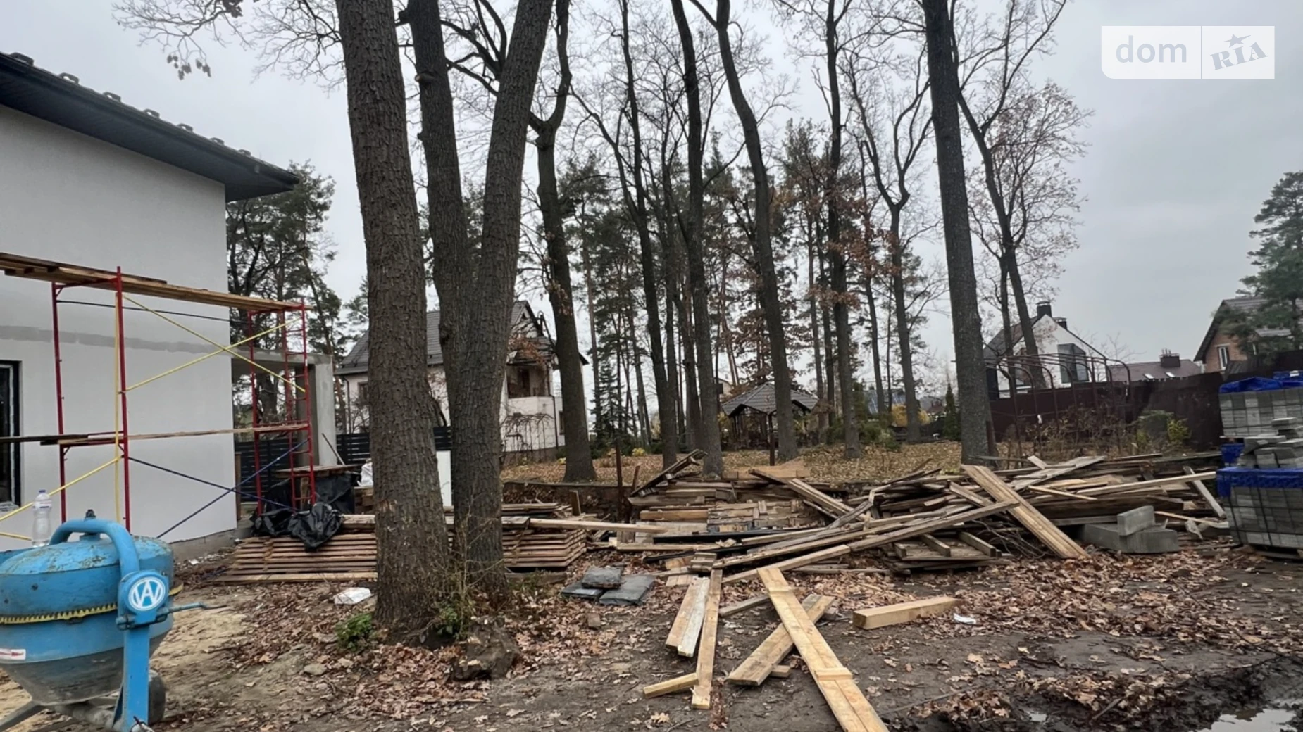 Продается дом на 3 этажа 120 кв. м с верандой, цена: 185000 $ - фото 2