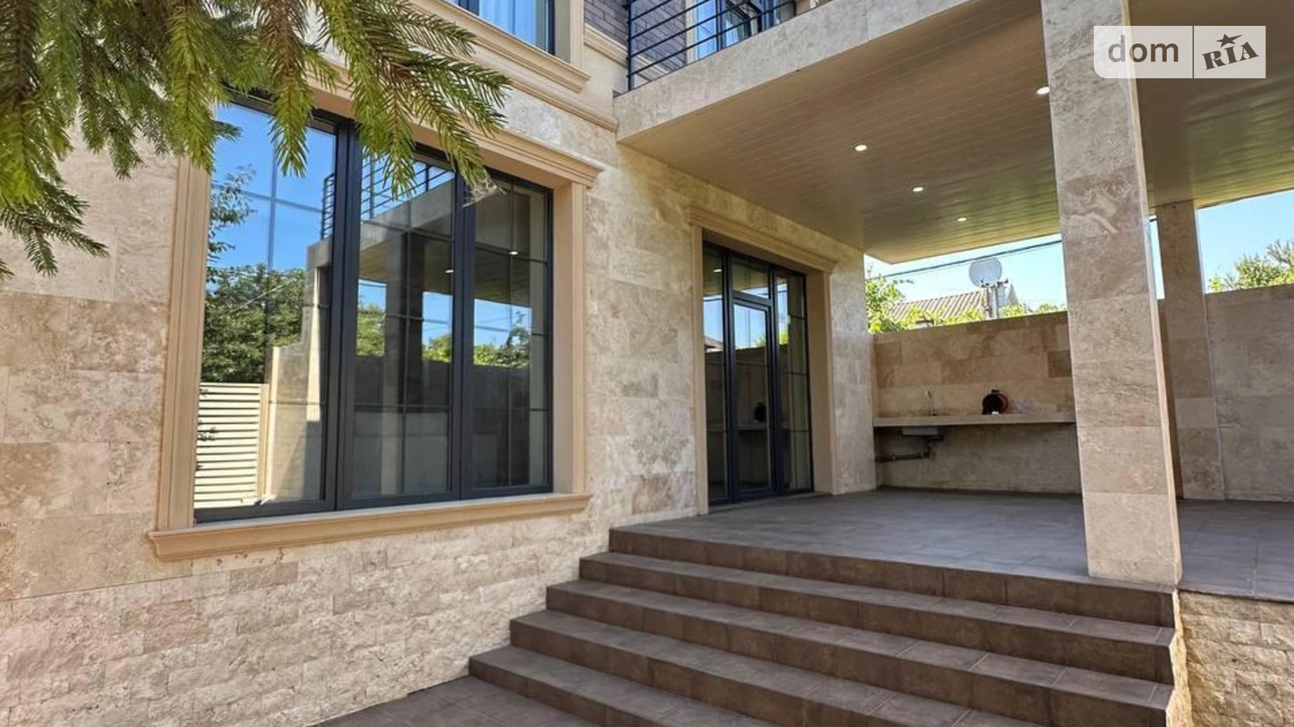 Продается дом на 2 этажа 300 кв. м с террасой, цена: 570000 € - фото 2