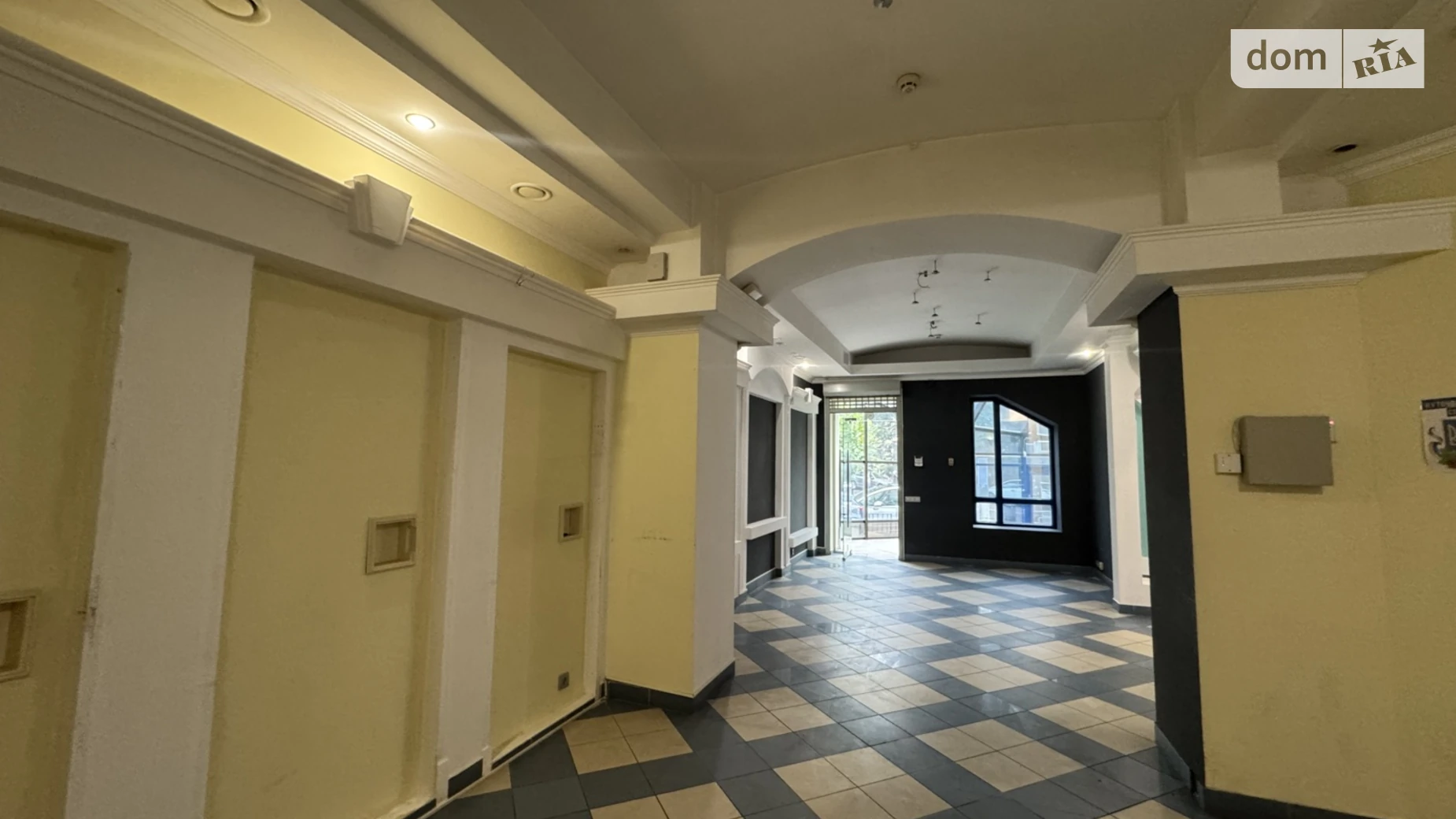 Сдается в аренду офис 110 кв. м в бизнес-центре, цена: 1100 $ - фото 3