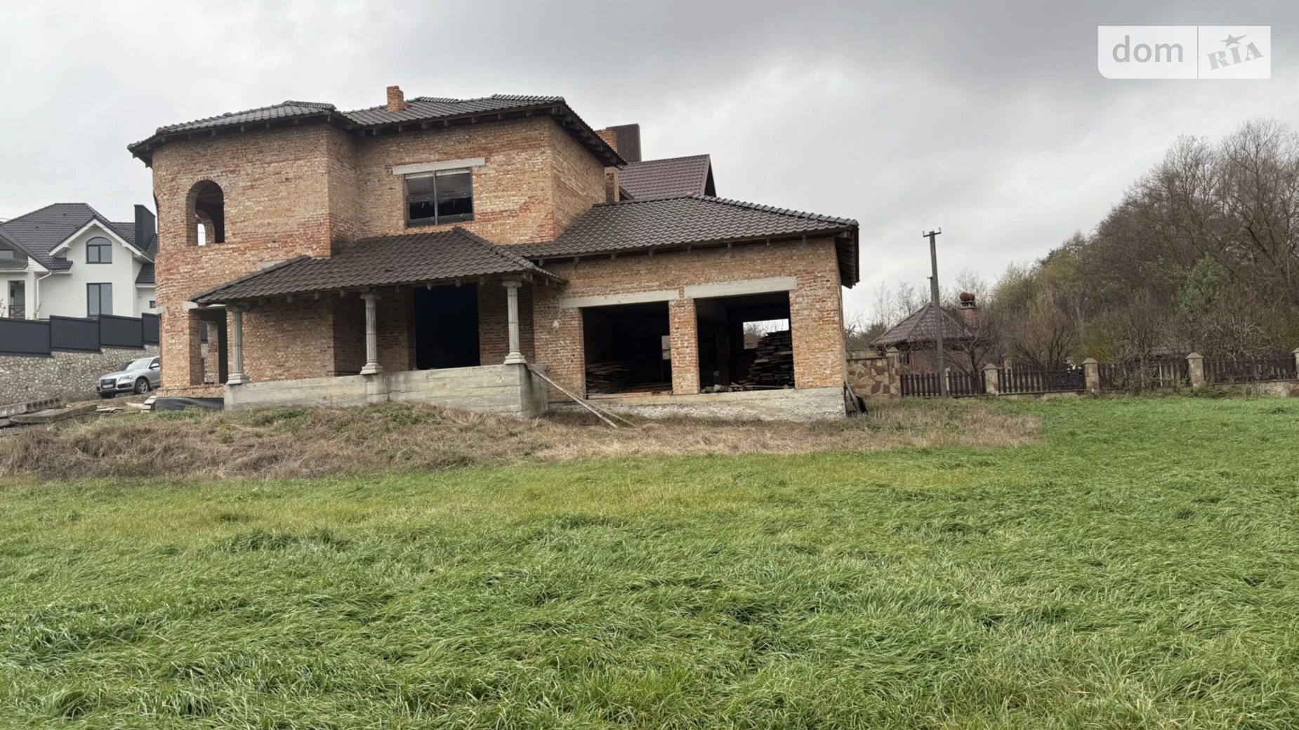 Продается дом на 2 этажа 290 кв. м с камином, цена: 145000 $ - фото 5