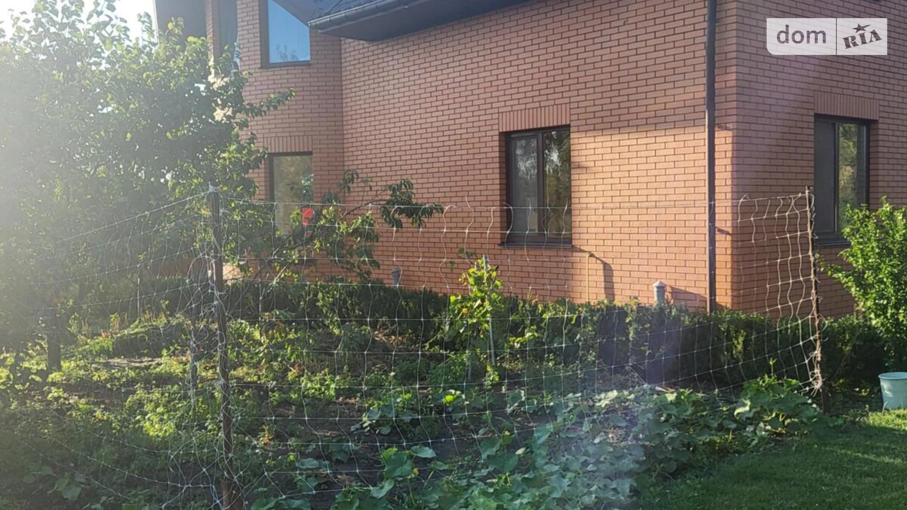 Продается дом на 2 этажа 300 кв. м с подвалом, цена: 210000 $ - фото 3