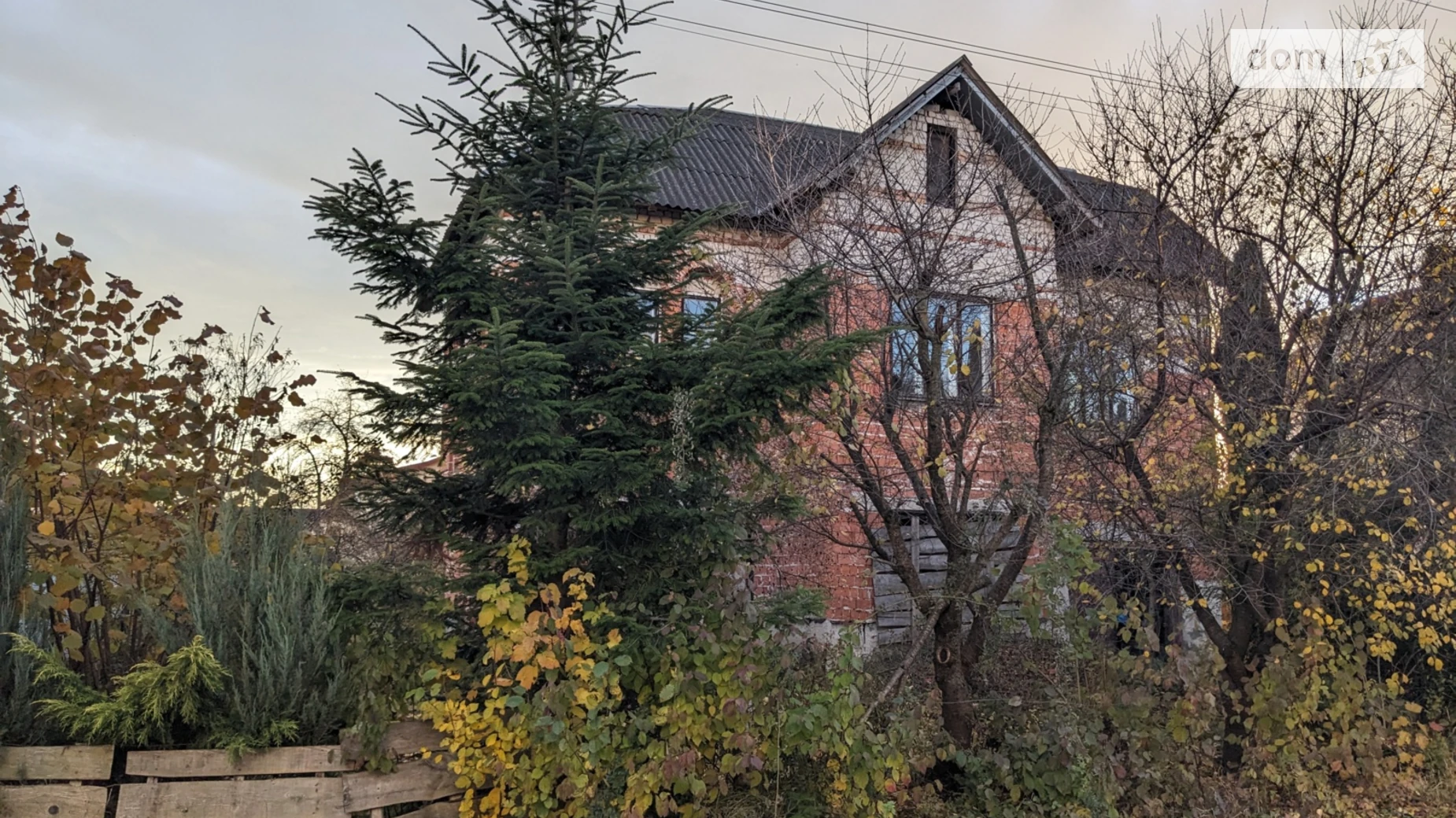 Продается дом на 2 этажа 234 кв. м с камином, цена: 85000 $ - фото 3