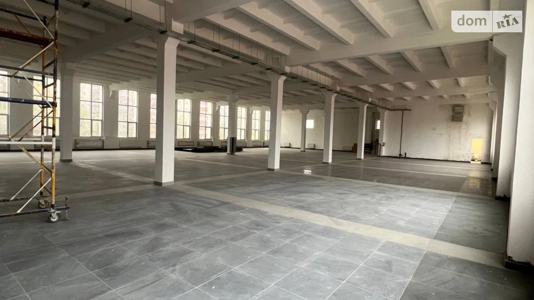 Сдается в аренду офис 2200 кв. м в бизнес-центре, цена: 26400 $ - фото 5