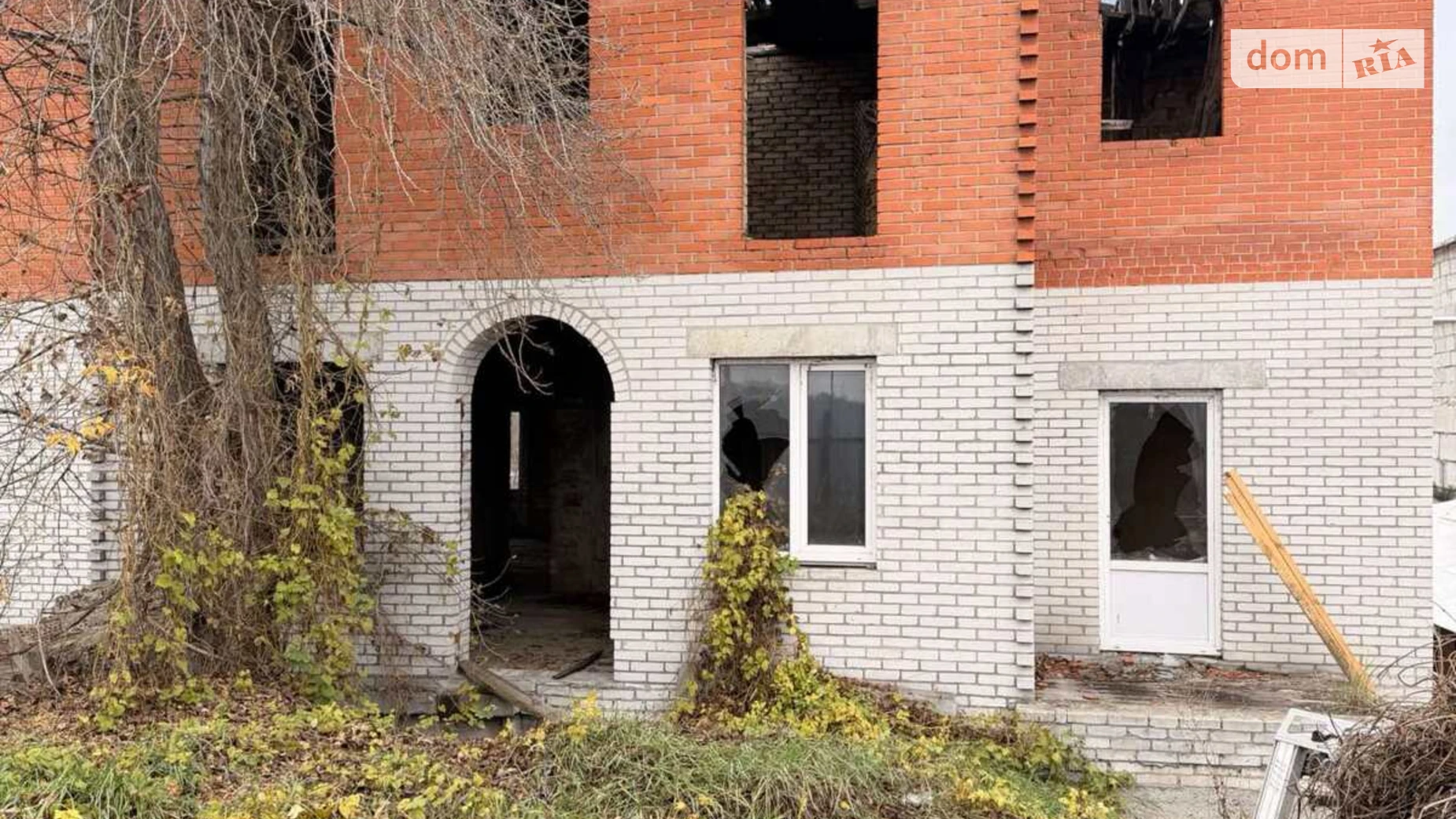 Продается дом на 3 этажа 1000 кв. м с мебелью, цена: 325000 $ - фото 2