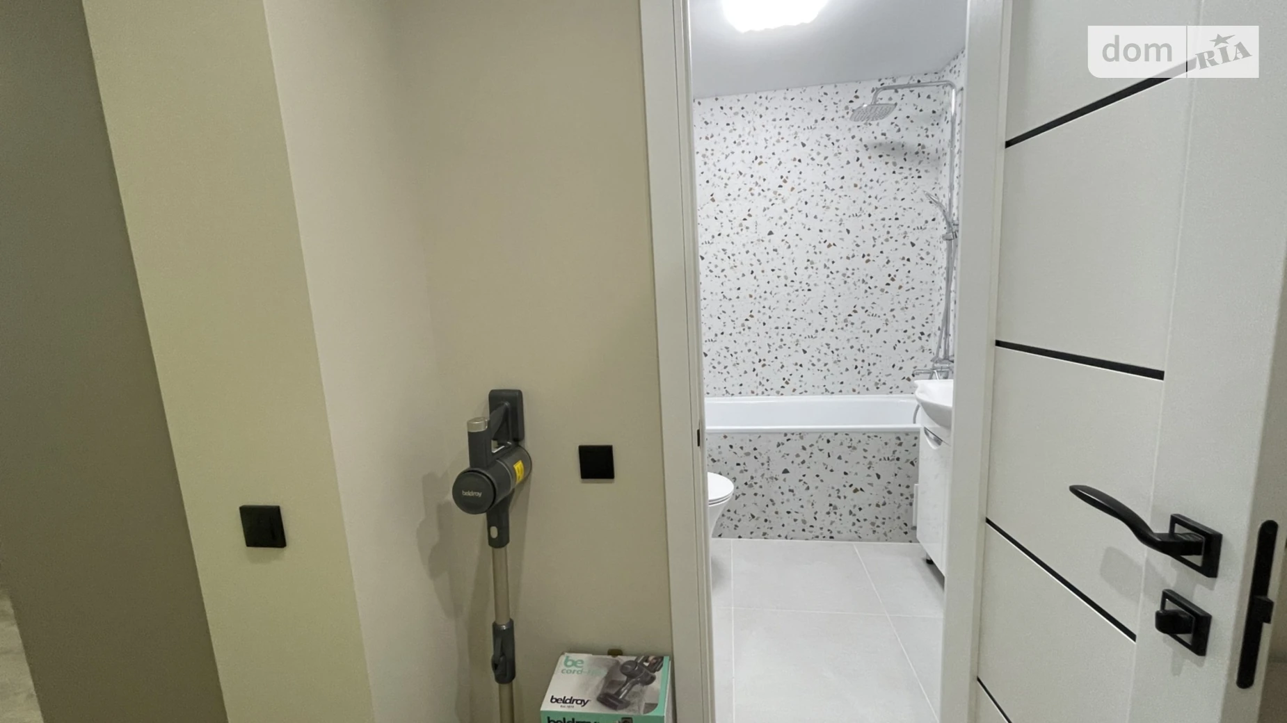 1-комнатная квартира 31.5 кв. м в, цена: 300 $ - фото 2