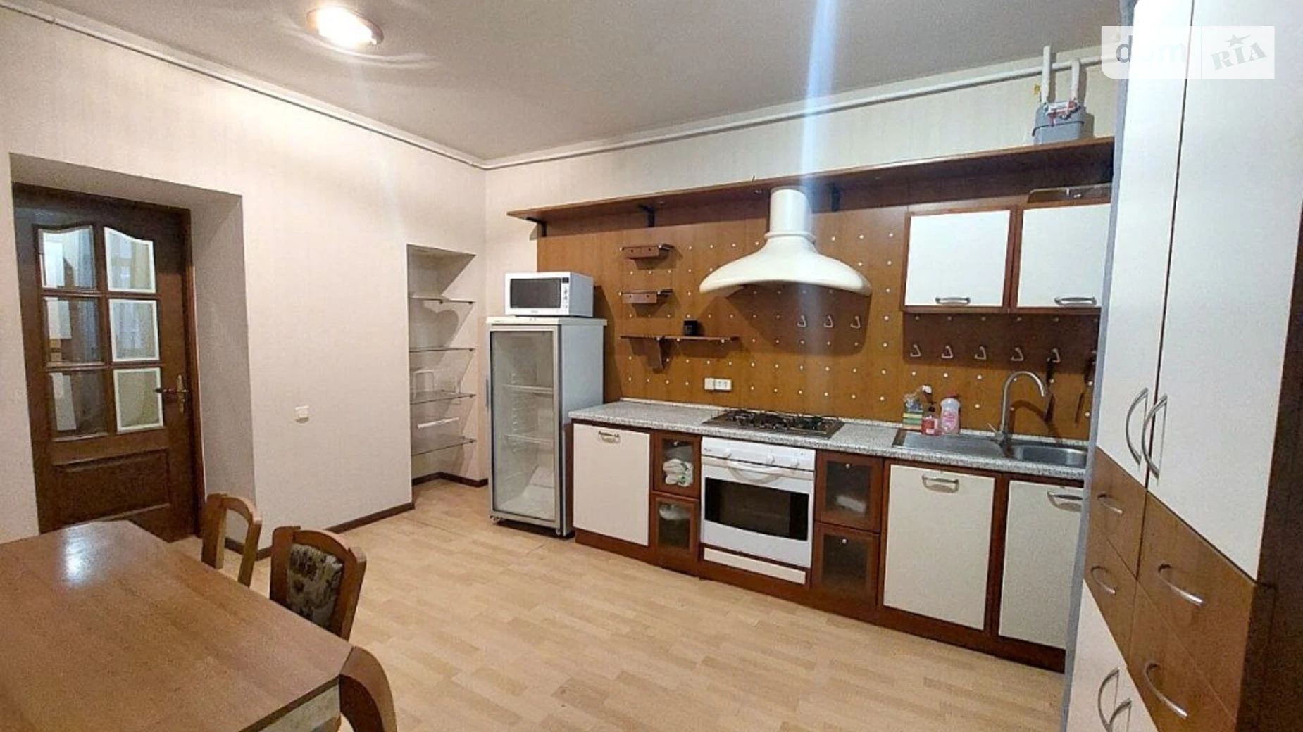 Сдается в аренду 2-комнатная квартира 78 кв. м в Одессе, пл. Екатерининская, 5 - фото 3