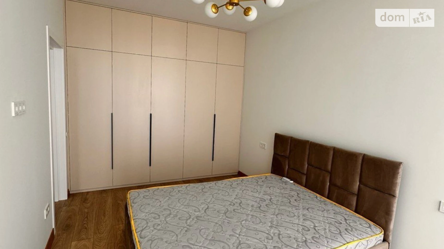 Сдается в аренду 1-комнатная квартира 45 кв. м в, цена: 500 $ - фото 2