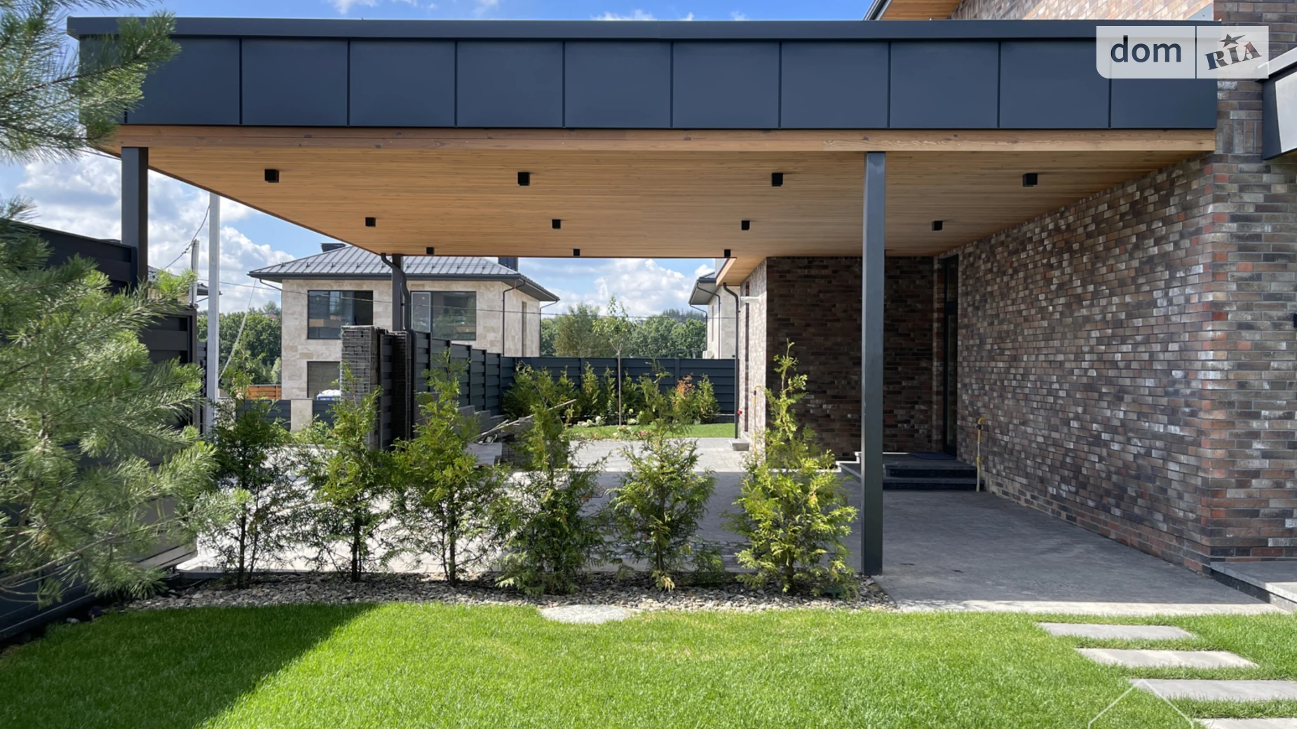 Продается дом на 2 этажа 256 кв. м с гаражом, цена: 670000 $ - фото 3