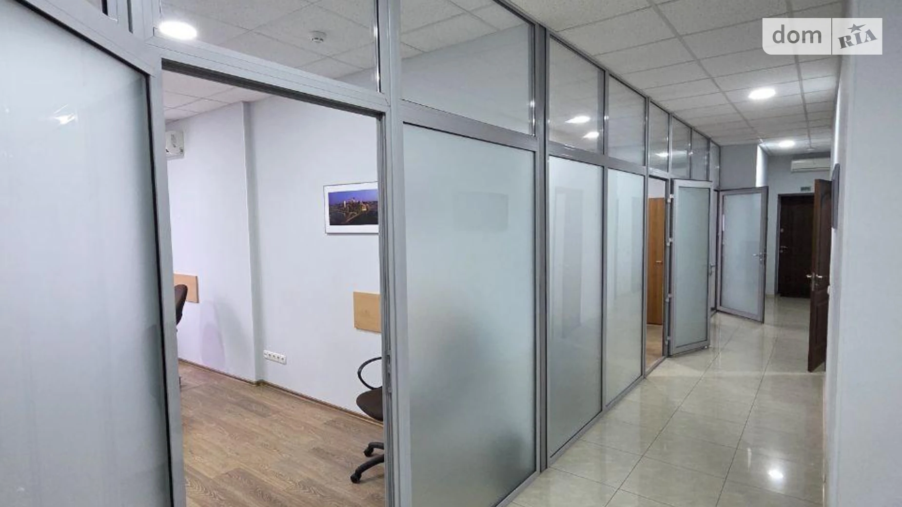 Сдается в аренду офис 180 кв. м в бизнес-центре, цена: 2500 $ - фото 4