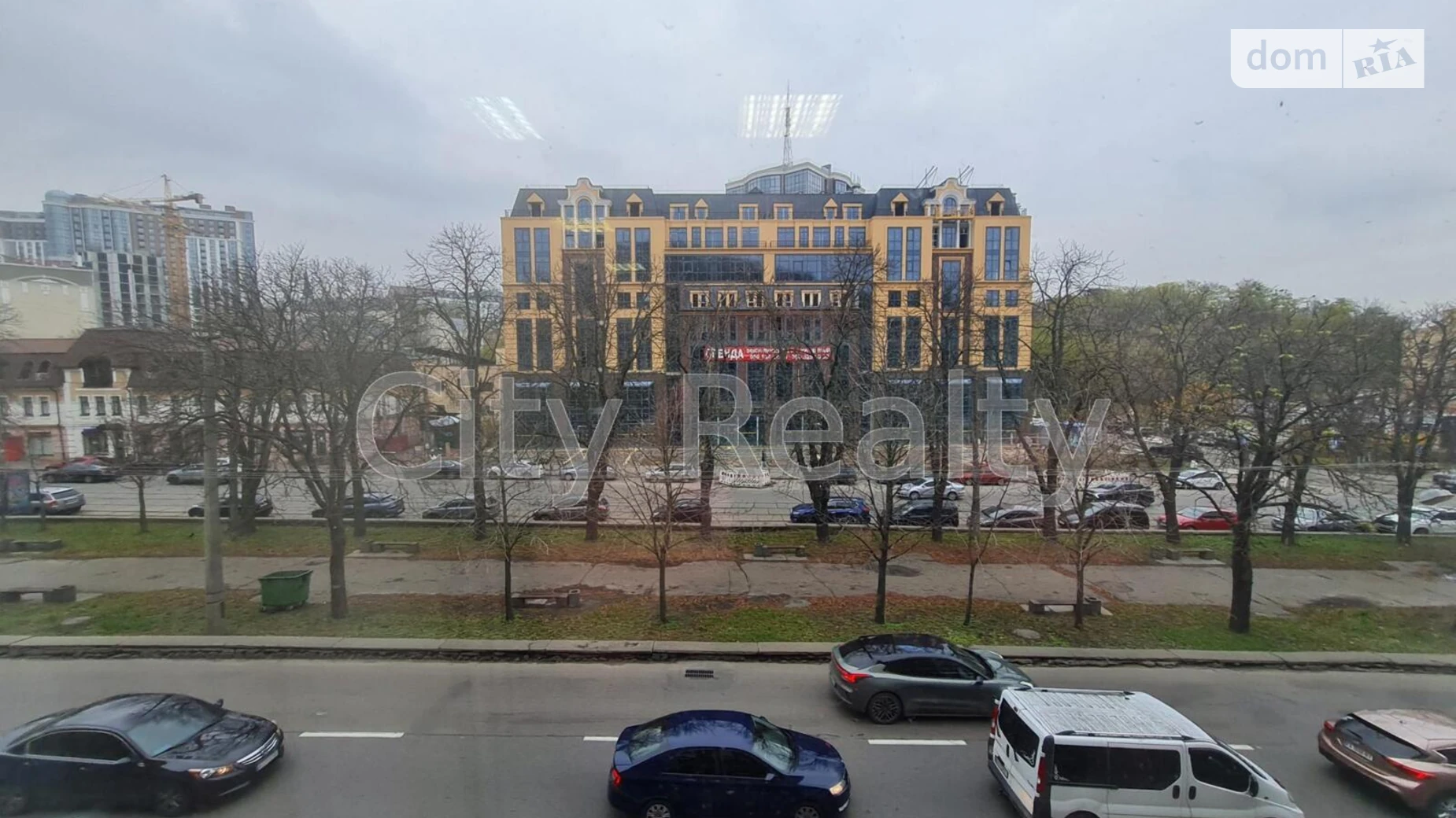 Сдается в аренду офис 61.5 кв. м в бизнес-центре, цена: 27675 грн - фото 3