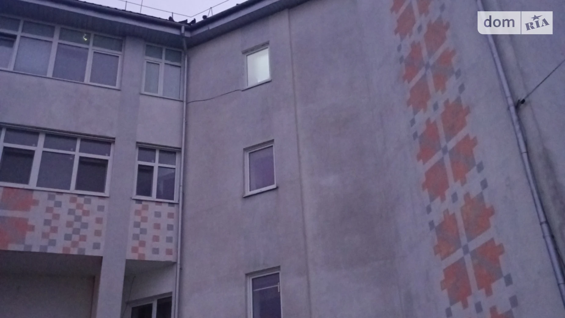 Продается 1-комнатная квартира 39 кв. м в Корнине, ул. Центральная - фото 4