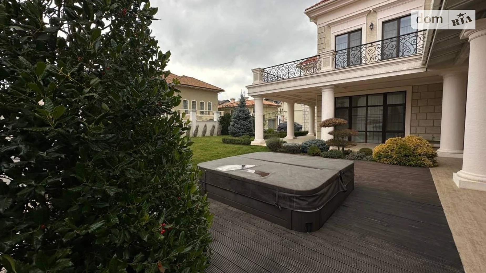 Продается дом на 2 этажа 677 кв. м с бассейном, цена: 1200000 $ - фото 2