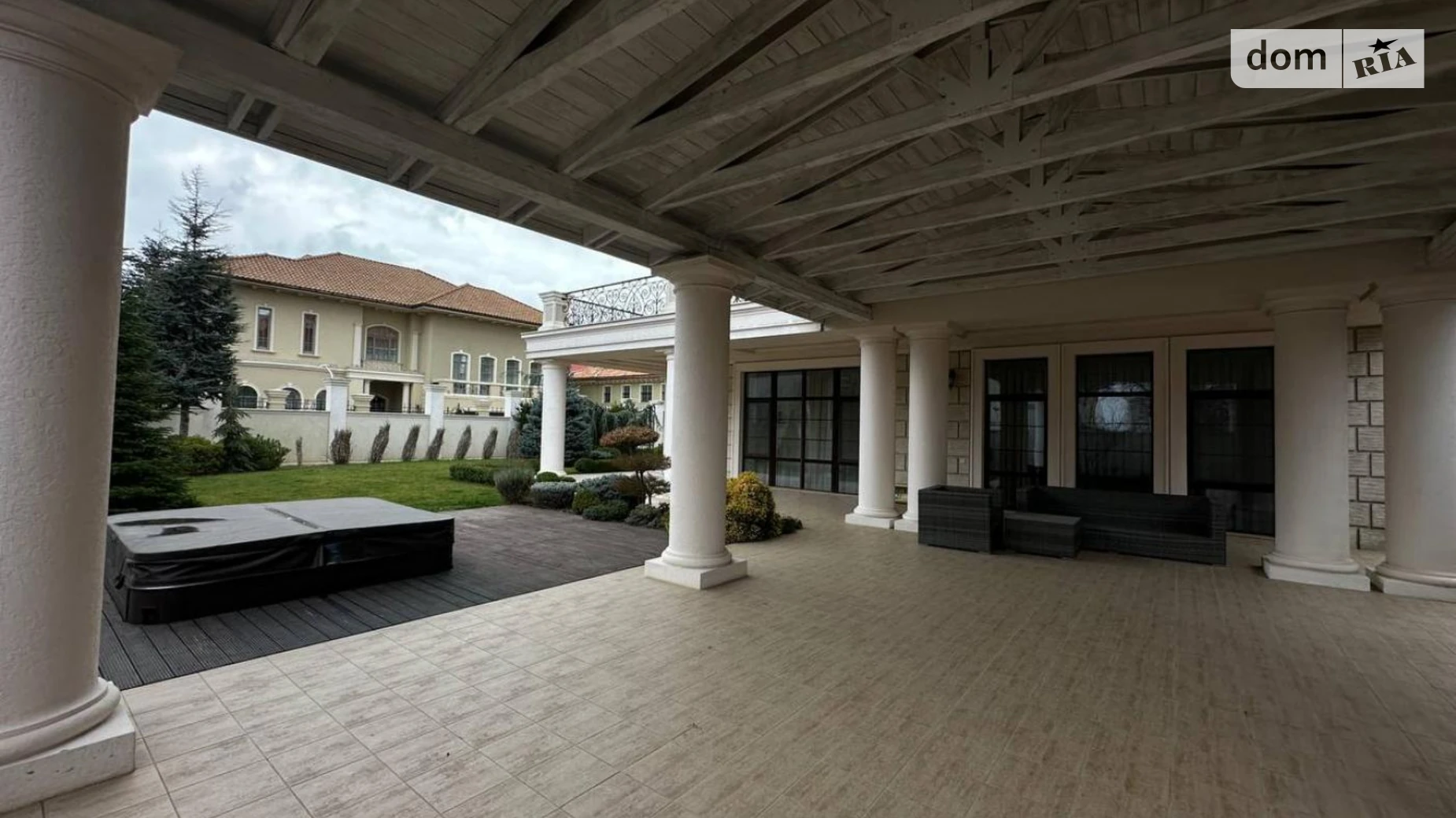 Продается дом на 2 этажа 677 кв. м с бассейном, цена: 1200000 $ - фото 3