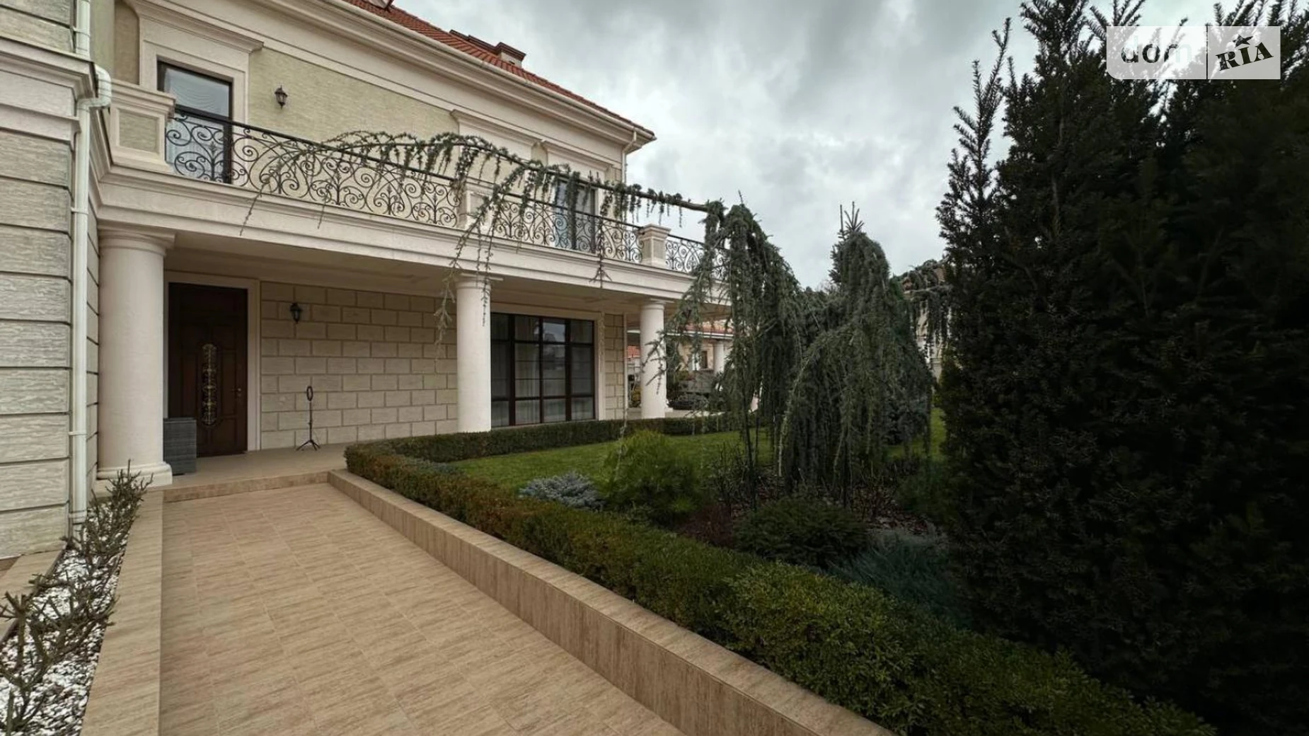 Продается дом на 2 этажа 677 кв. м с бассейном, цена: 1200000 $ - фото 4