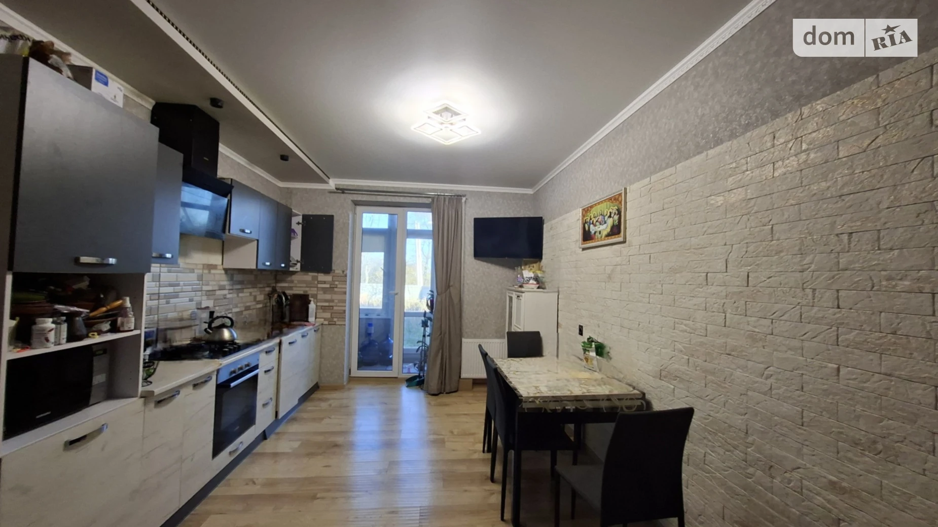 1-комнатная квартира 55 кв. м в Тернополе, ул. 15-го Апреля - фото 3