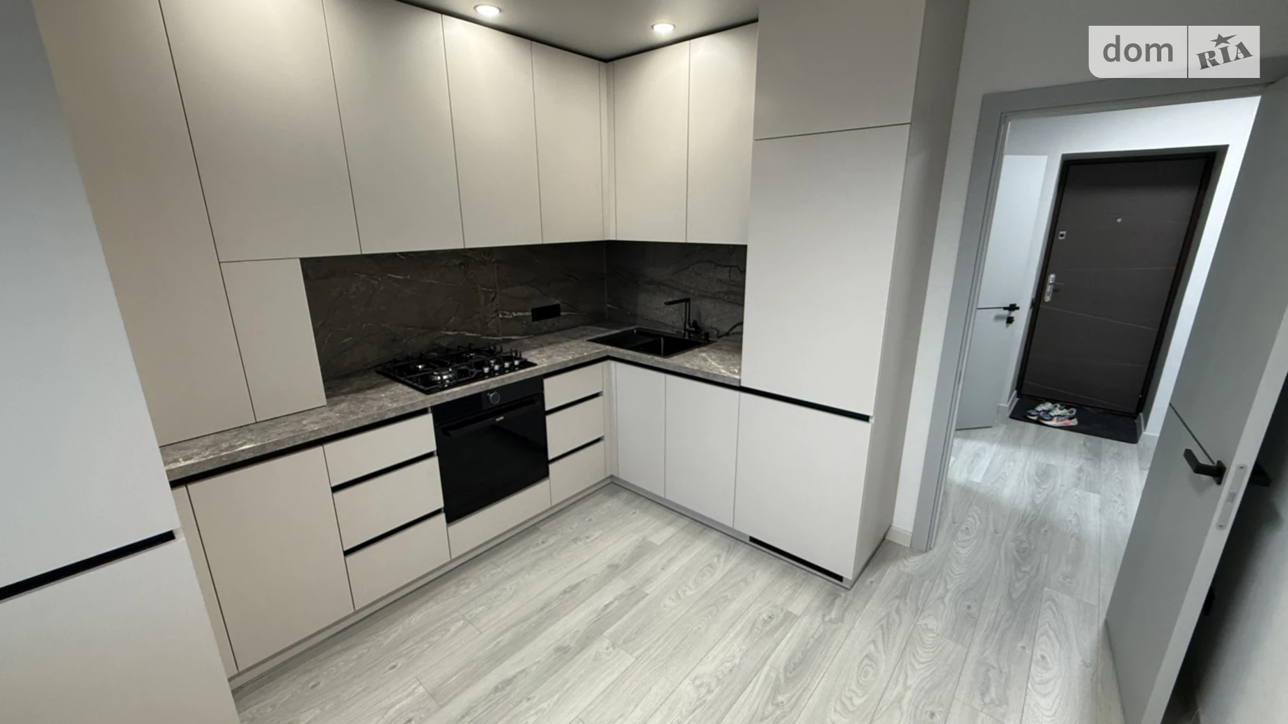 Продается 1-комнатная квартира 41.8 кв. м в Полтаве, ул. Олександра Оксанченка(Степного Фронта), 20 - фото 2