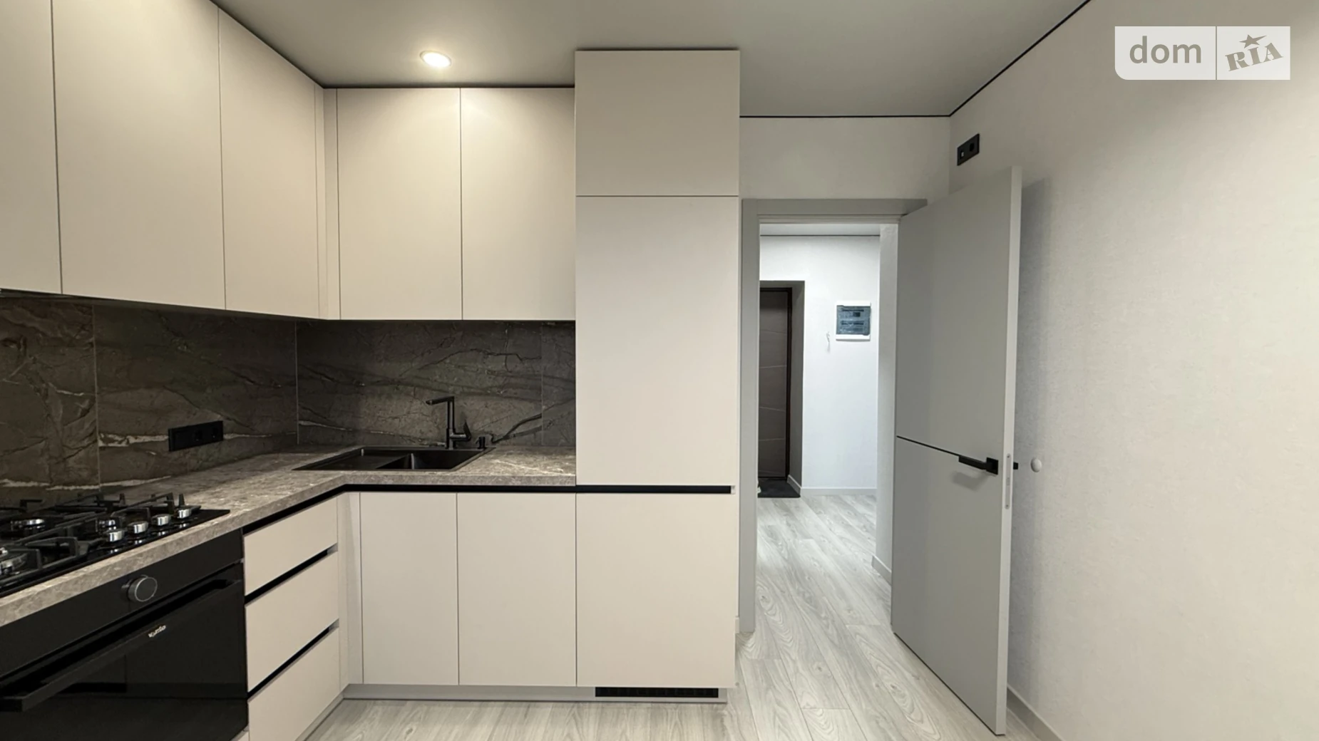 Продается 1-комнатная квартира 41.8 кв. м в Полтаве, ул. Олександра Оксанченка(Степного Фронта), 20 - фото 3